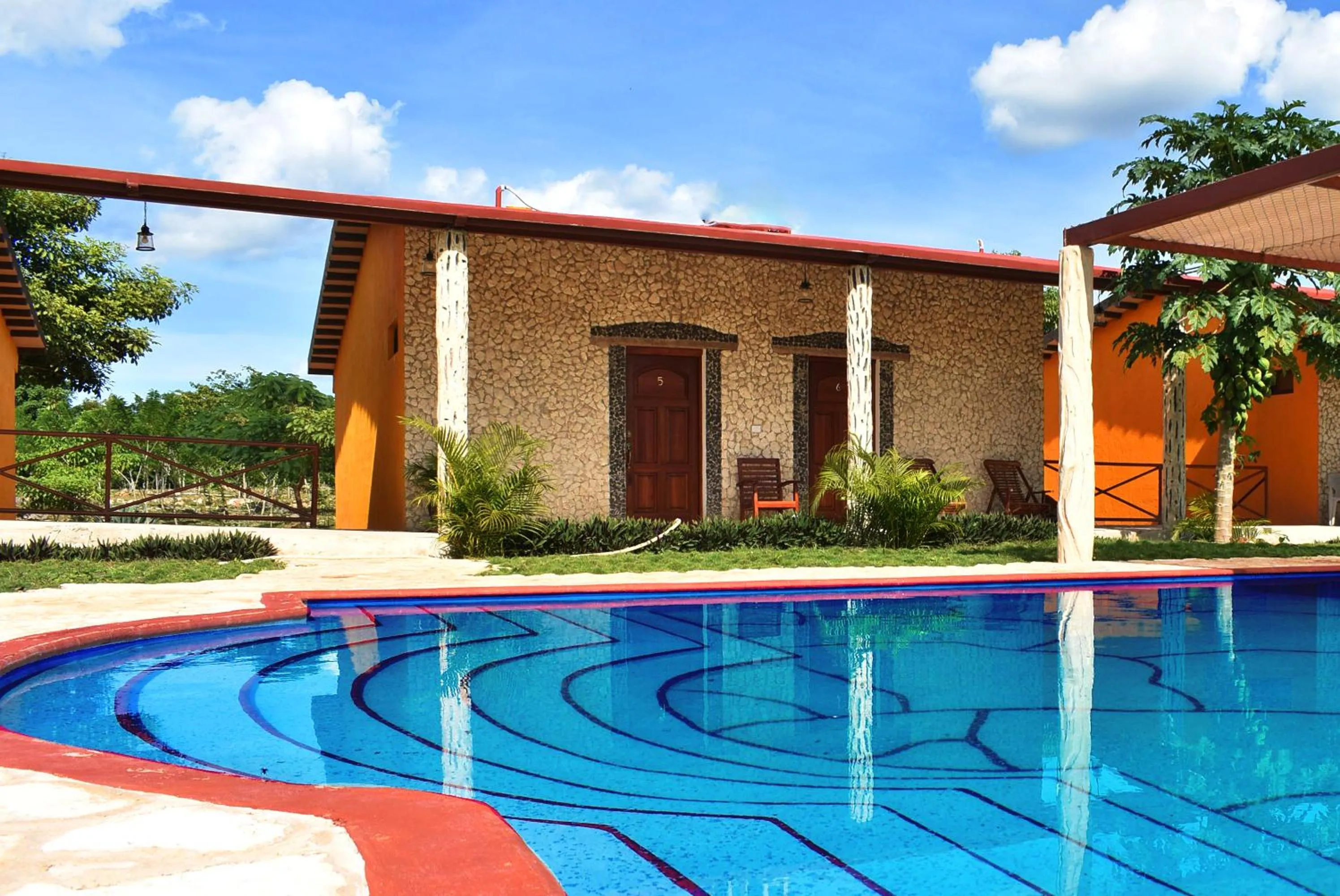 Swimming pool in Villas Vallazoo