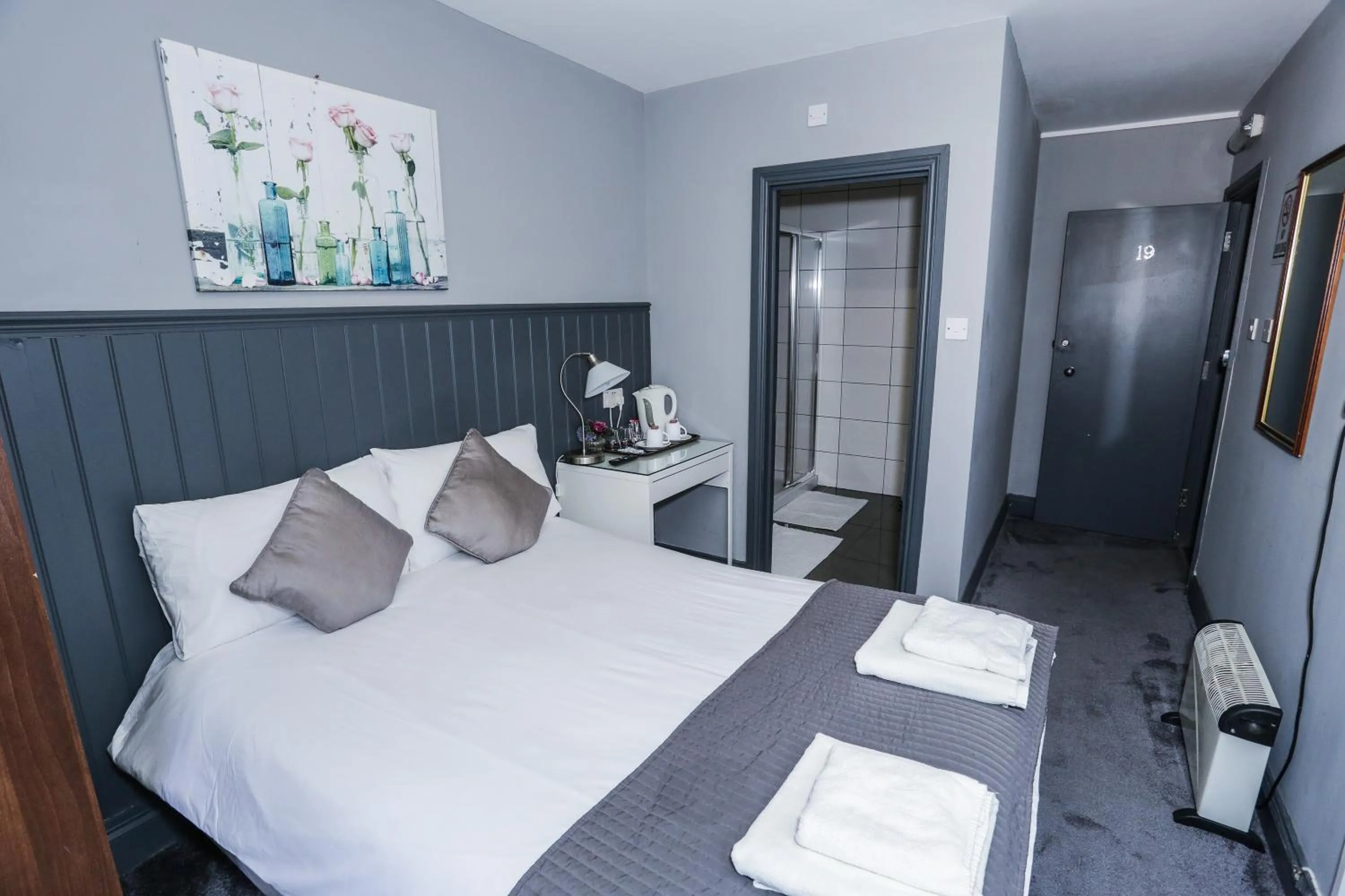 Bed in Beckenham Park Hotel