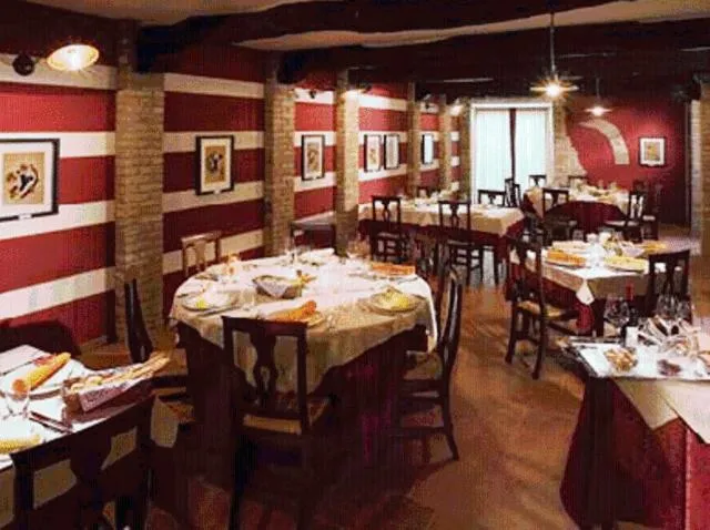 Restaurant/places to eat in Mongalletto