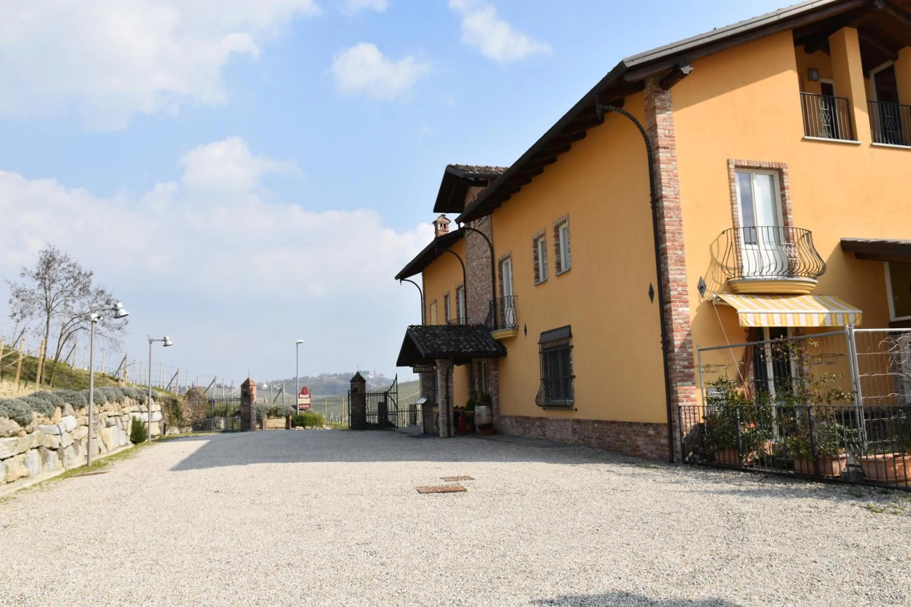 Property building in Mongalletto