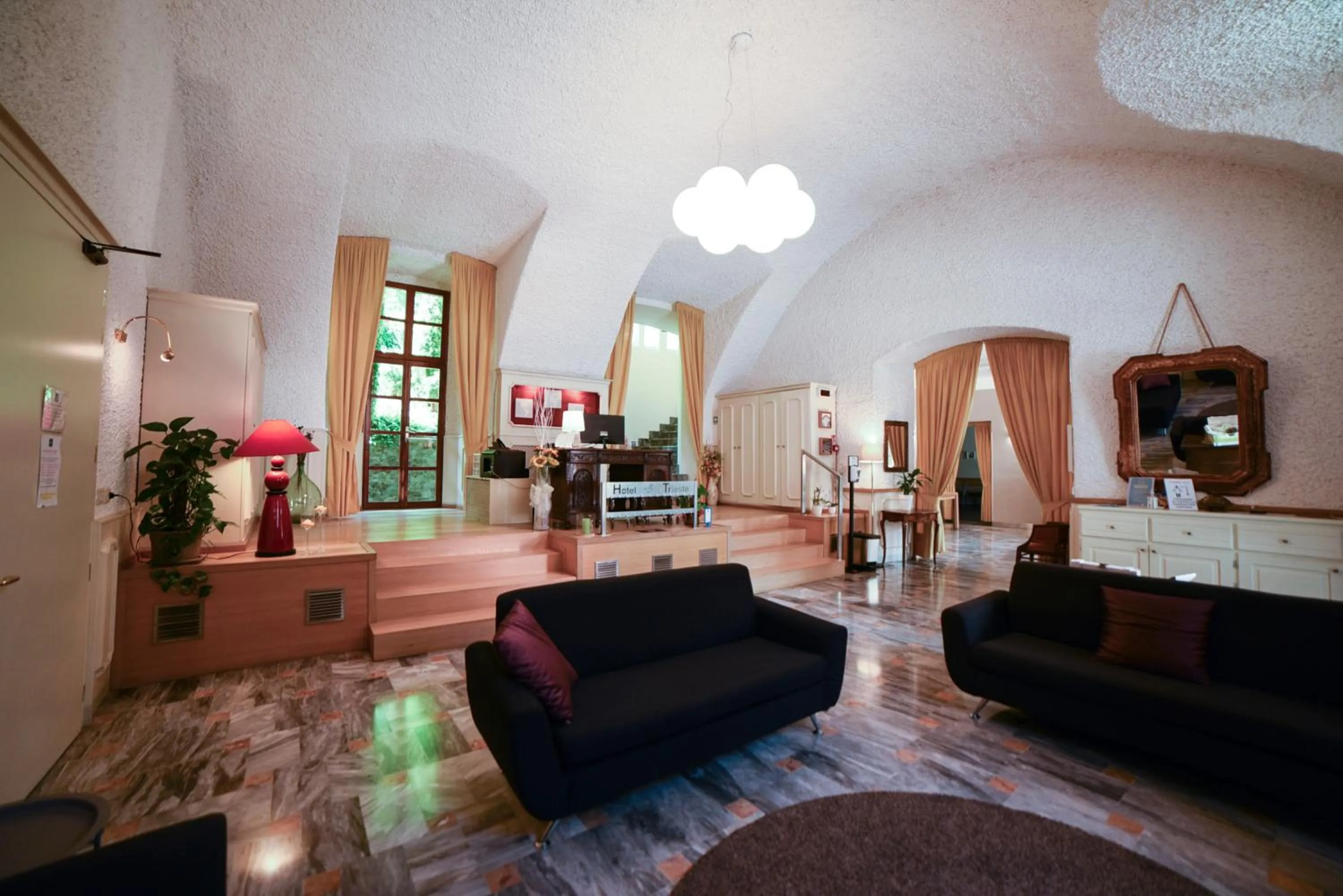 Lobby or reception in Hotel Trieste