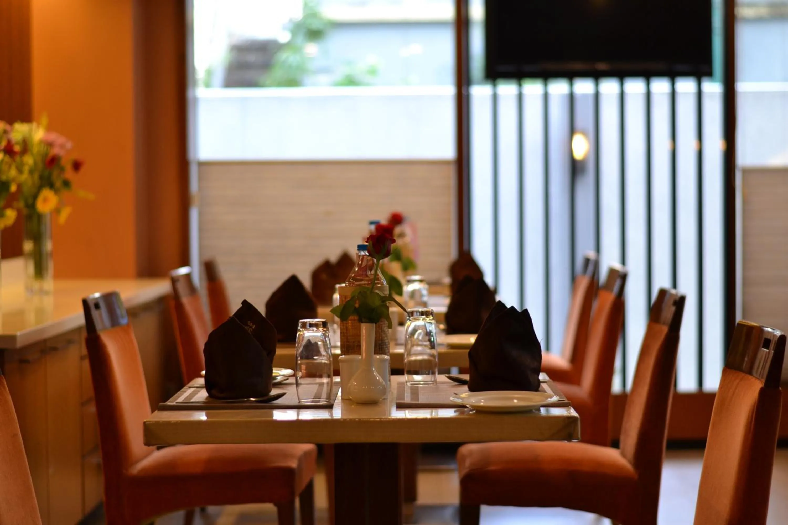 Restaurant/places to eat in Southern Plaza