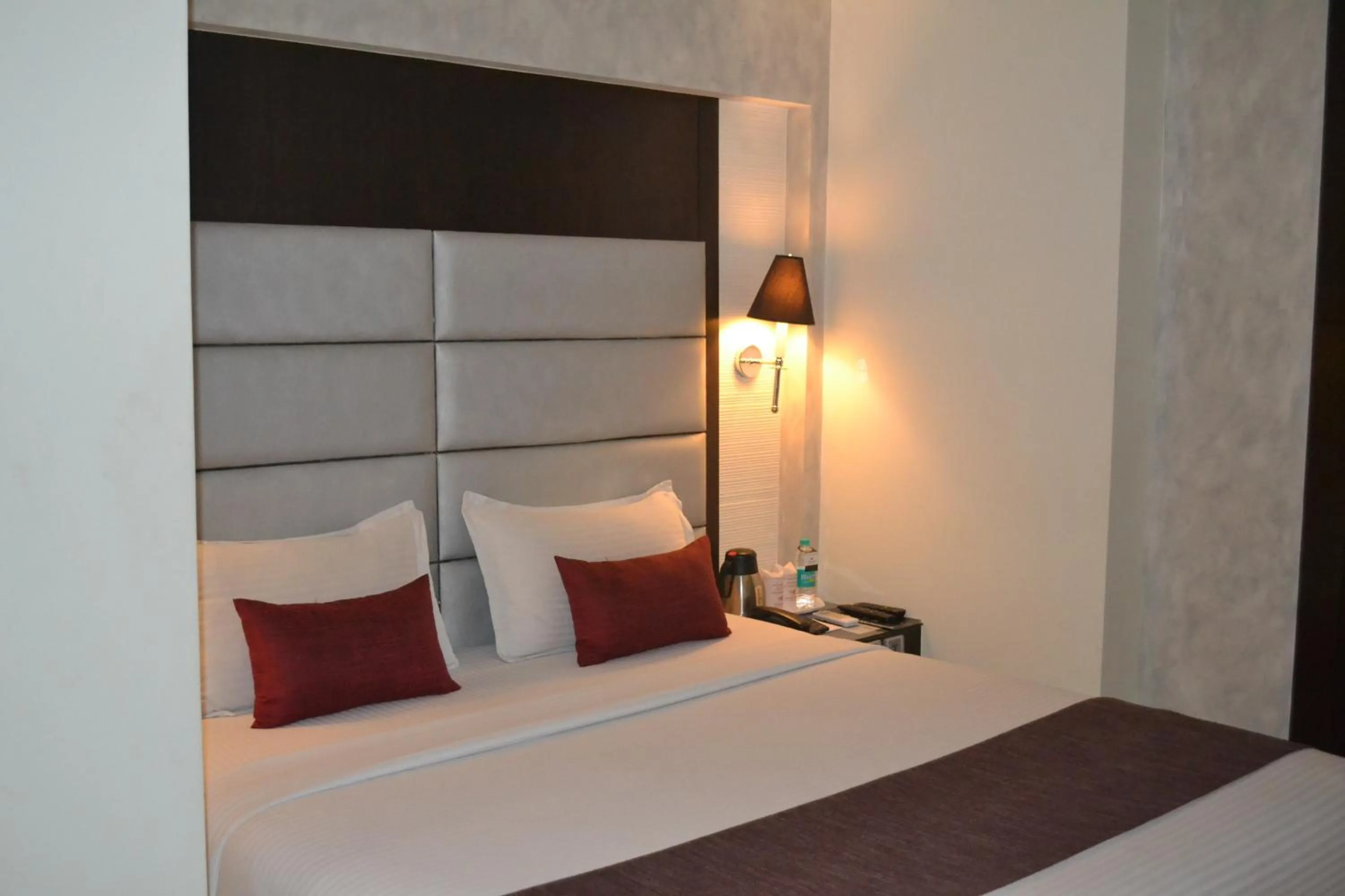 Bedroom, Bed in Southern Plaza