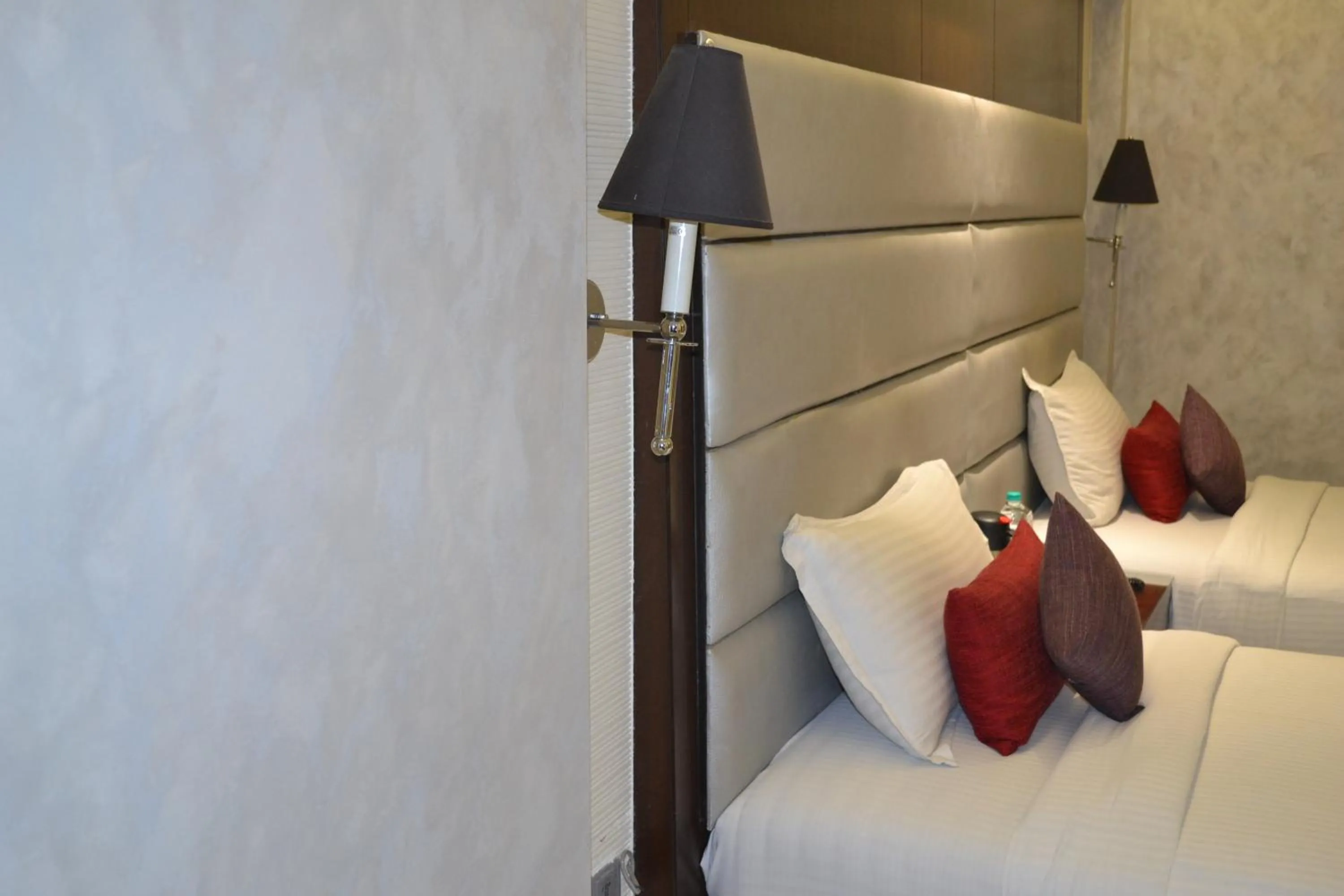 bunk bed, Bed in Southern Plaza