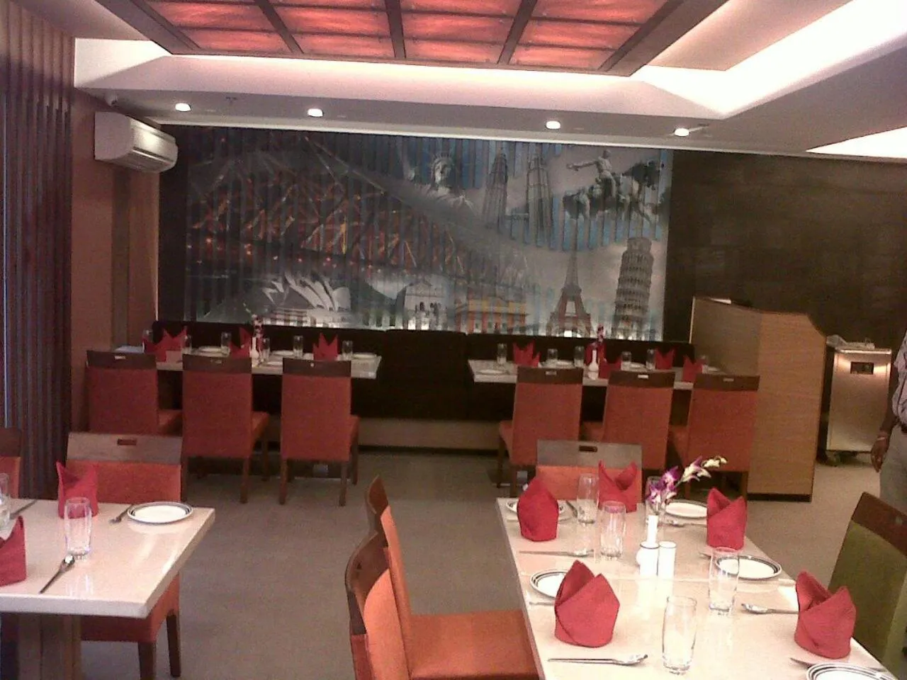 Restaurant/places to eat in Southern Plaza