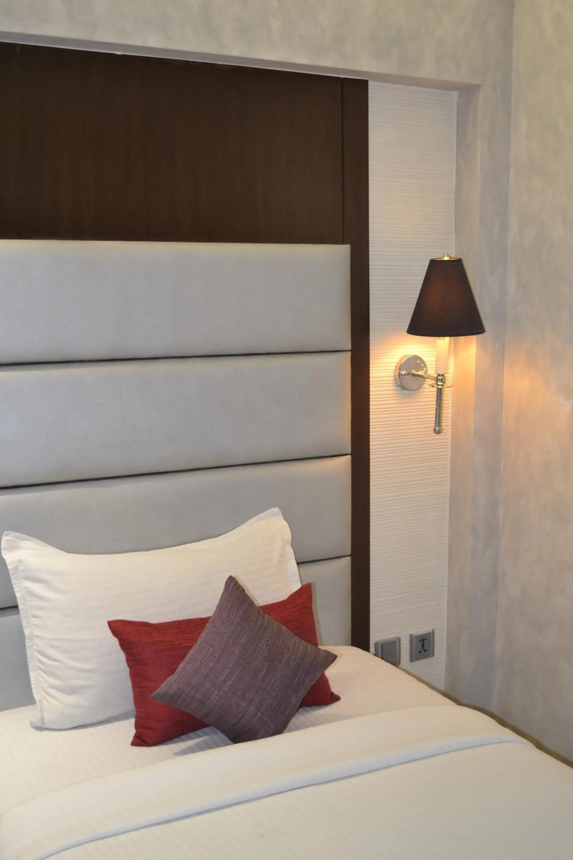 bunk bed, Bed in Southern Plaza