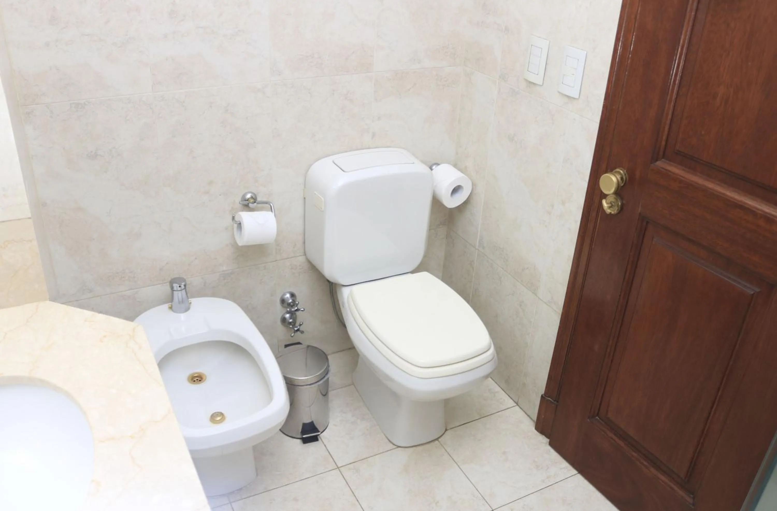 Bathroom in Cyan Américas Towers Hotel