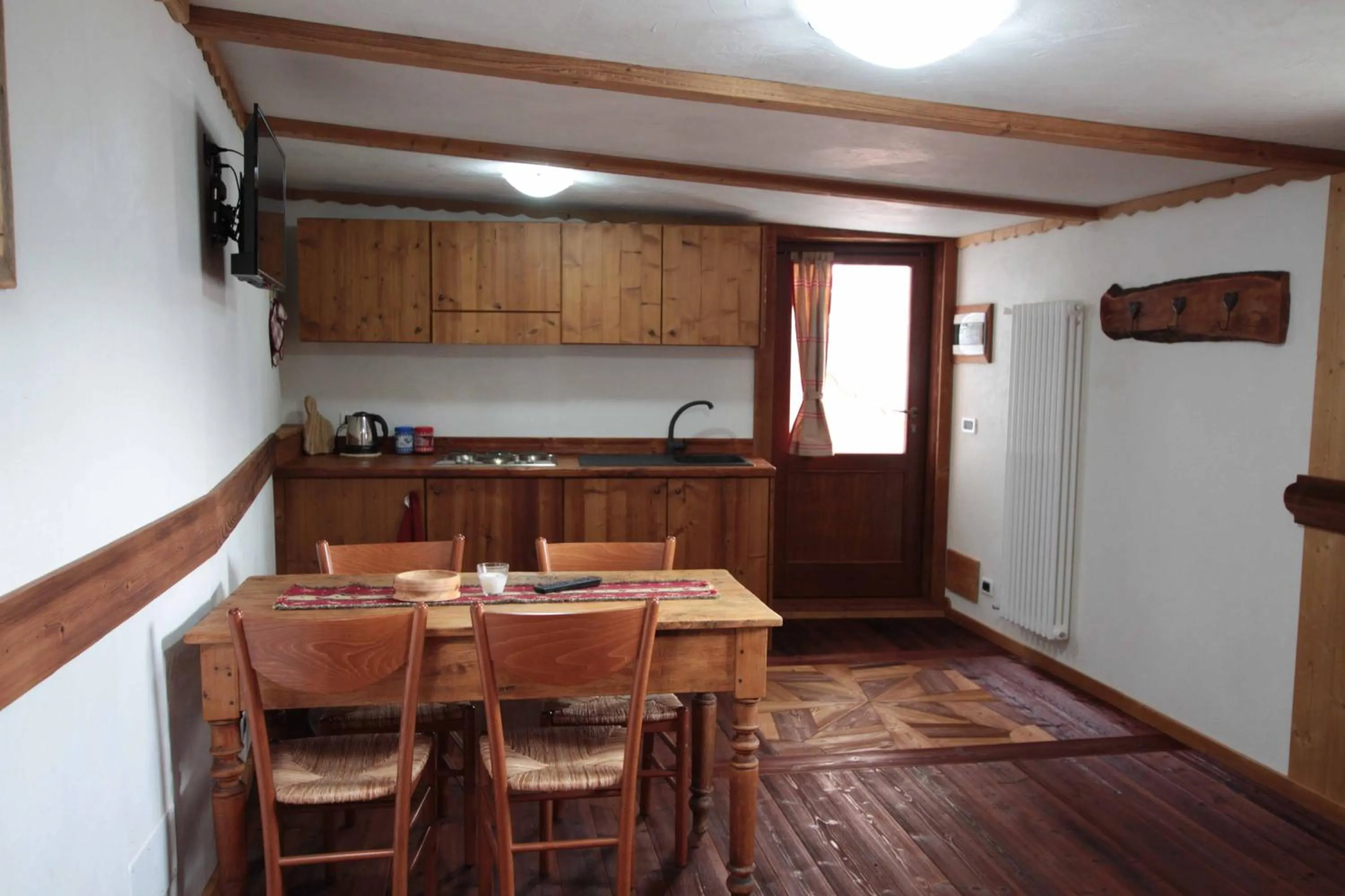 Kitchen or kitchenette in Chambres D'Hotes Les Fleurs