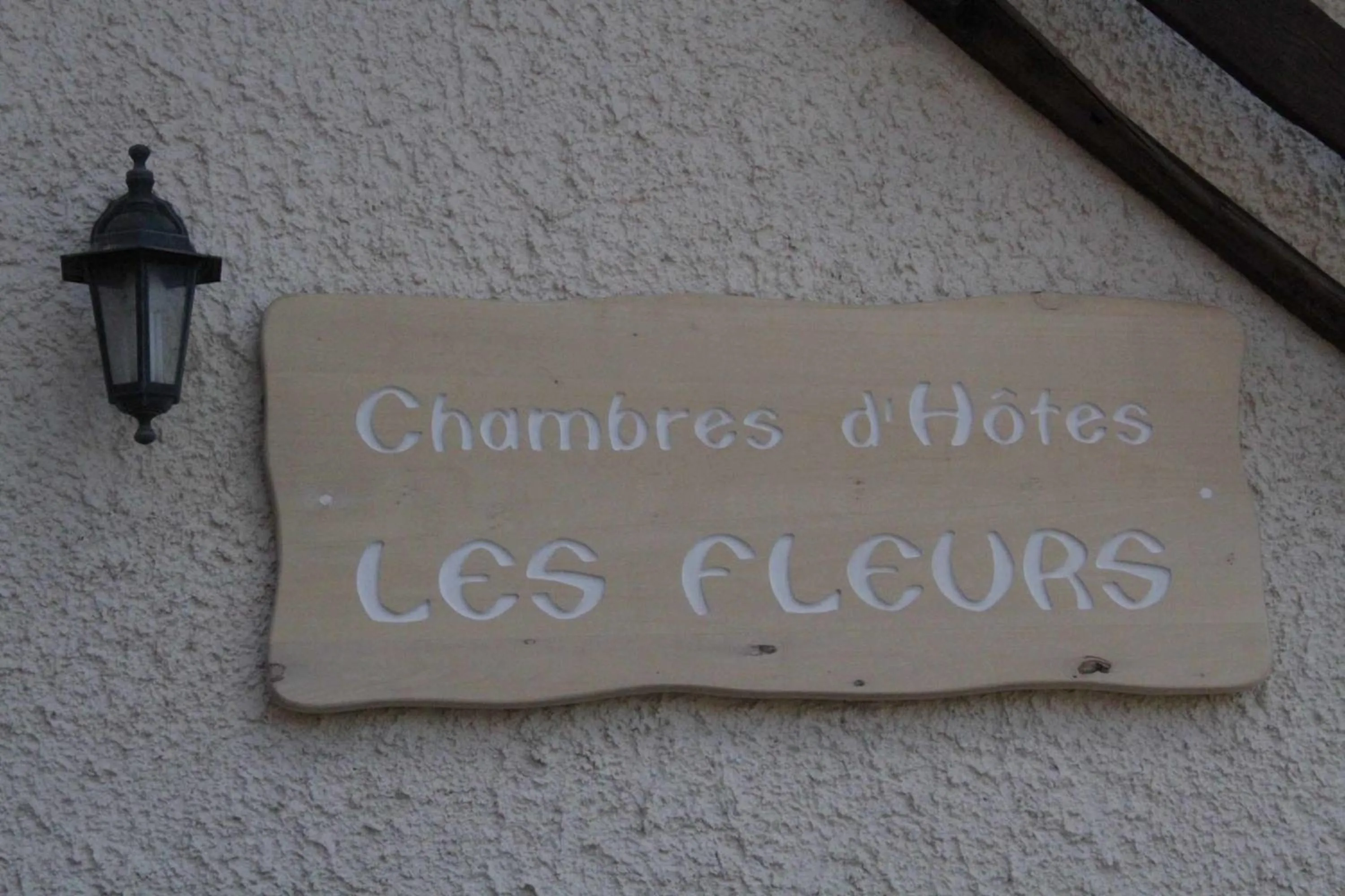 Property building in Chambres D'Hotes Les Fleurs