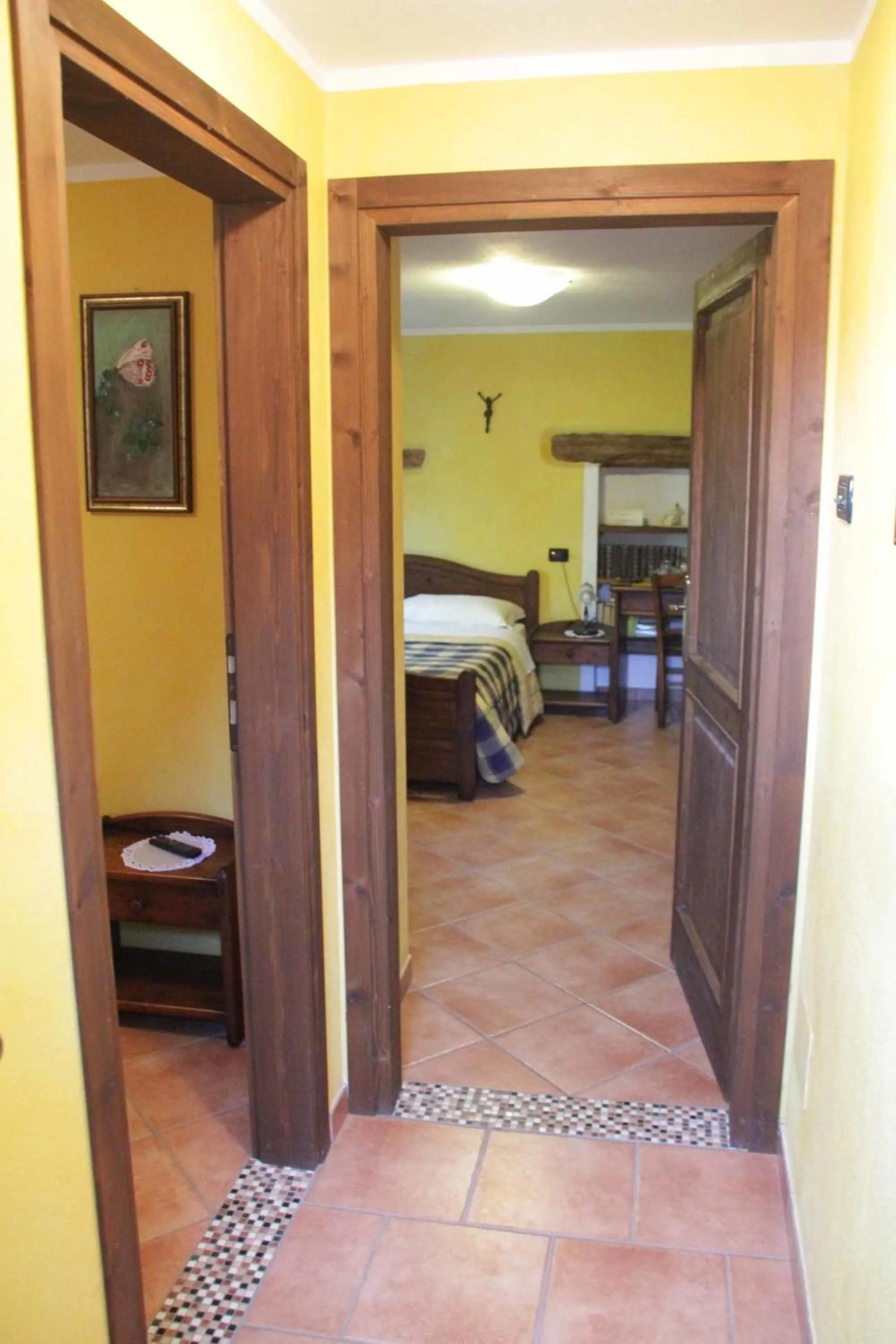 Photo of the whole room, Bed in Chambres D'Hotes Les Fleurs