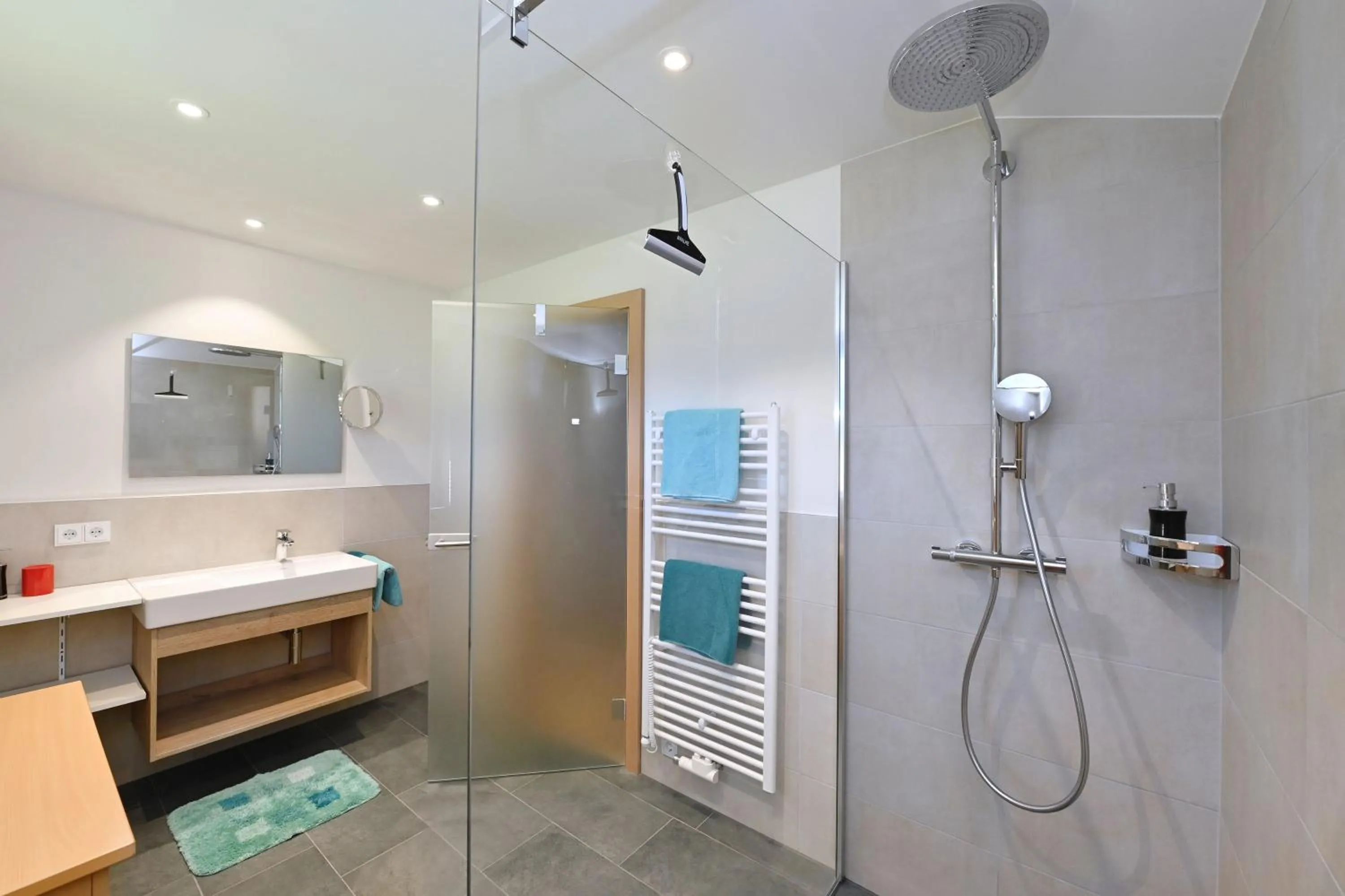 Bathroom in Gasthaus & Pension Alphorn