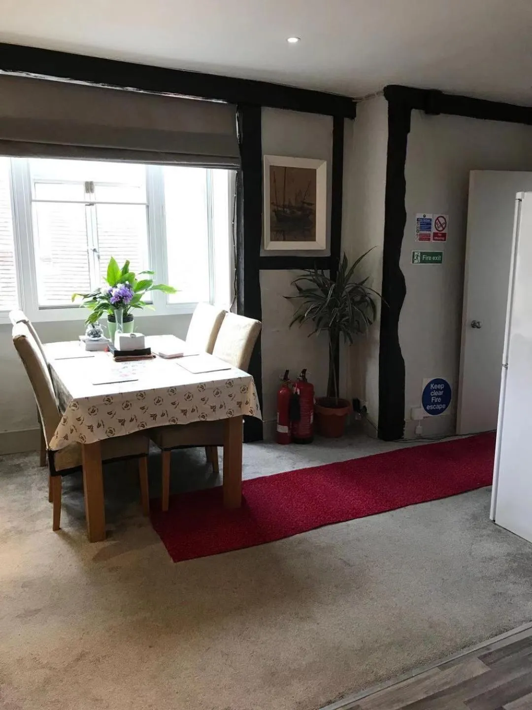 Dining area in Golden Cross Guesthouse