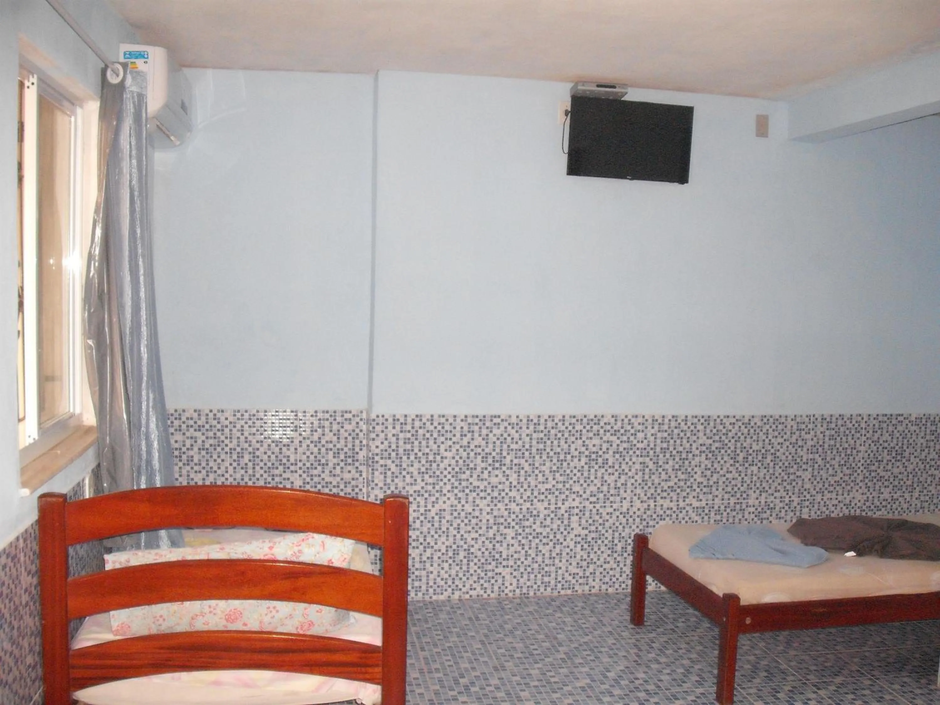 Photo of the whole room in Pousada Chalé Suiço