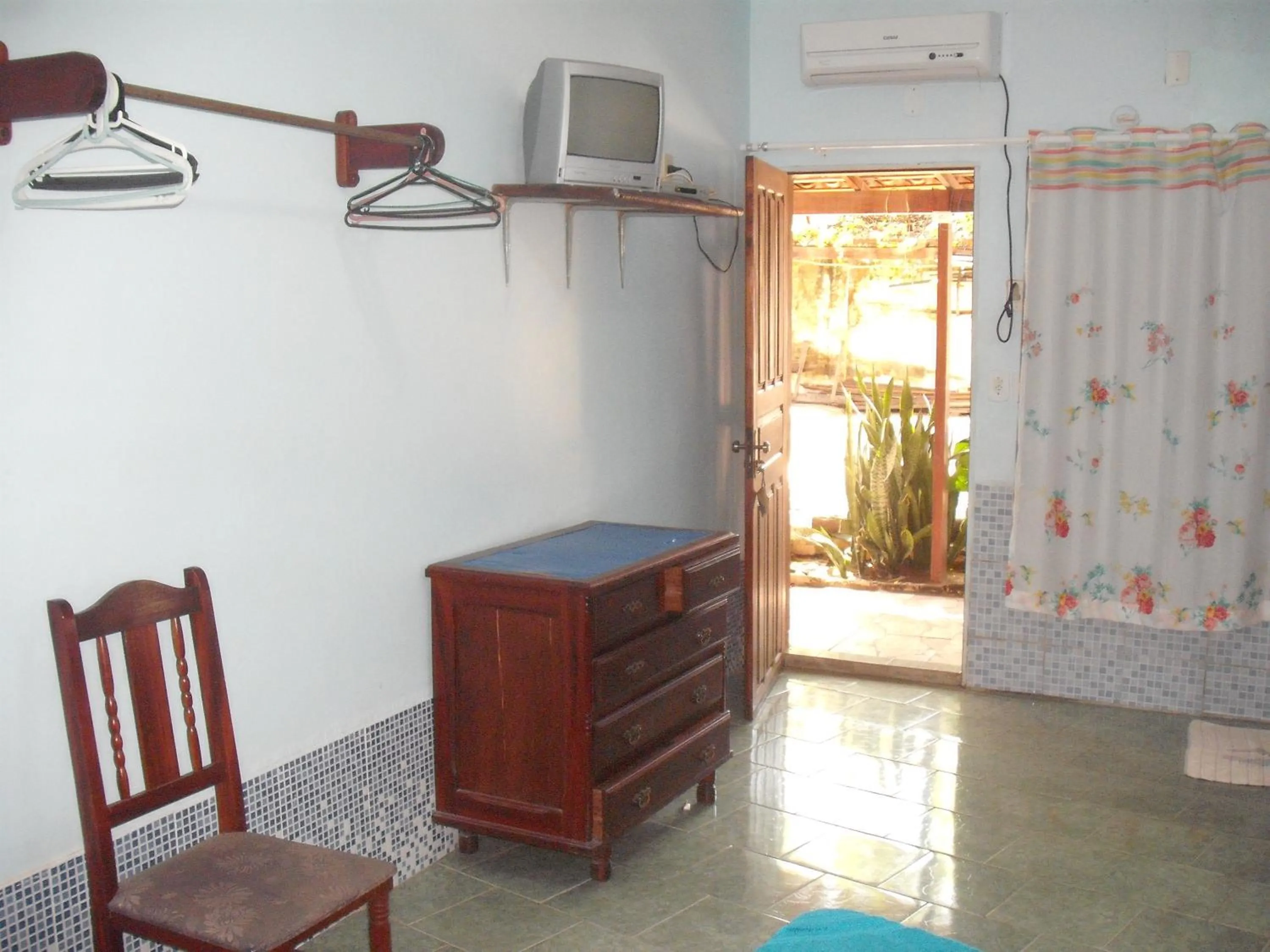 Photo of the whole room in Pousada Chalé Suiço