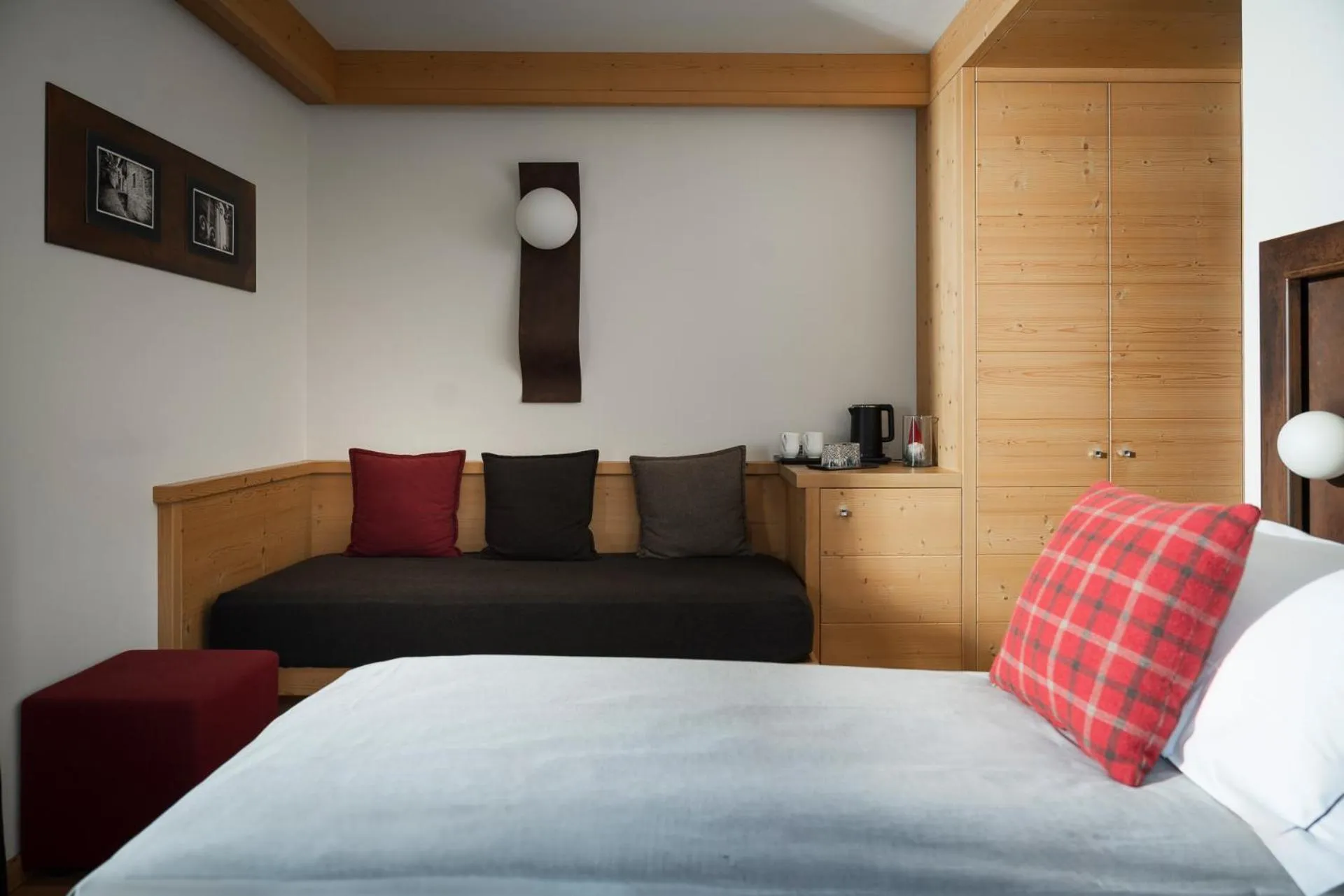 Photo of the whole room, Bed in Alpen Hotel Chalet