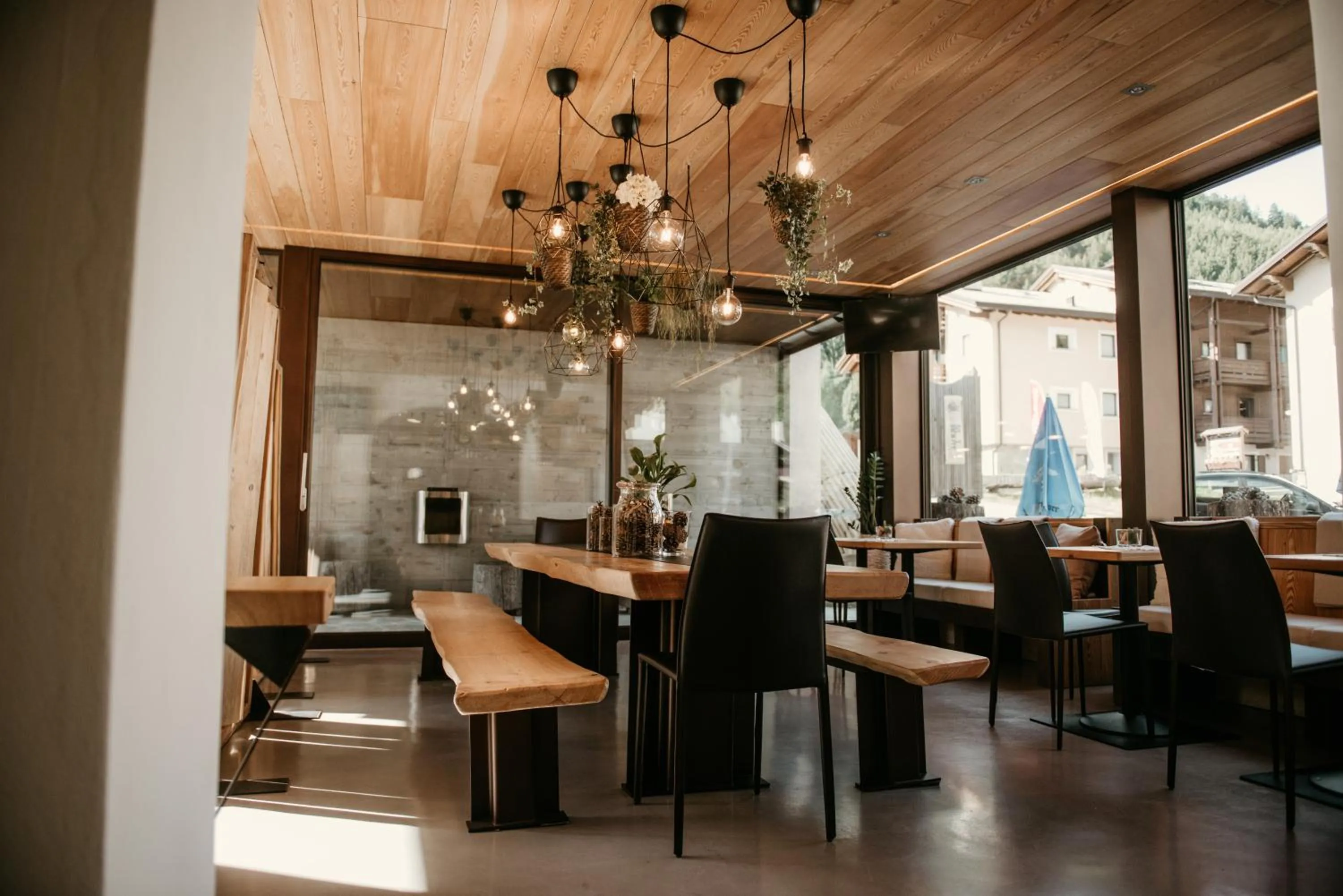 Restaurant/places to eat in Alpen Hotel Chalet