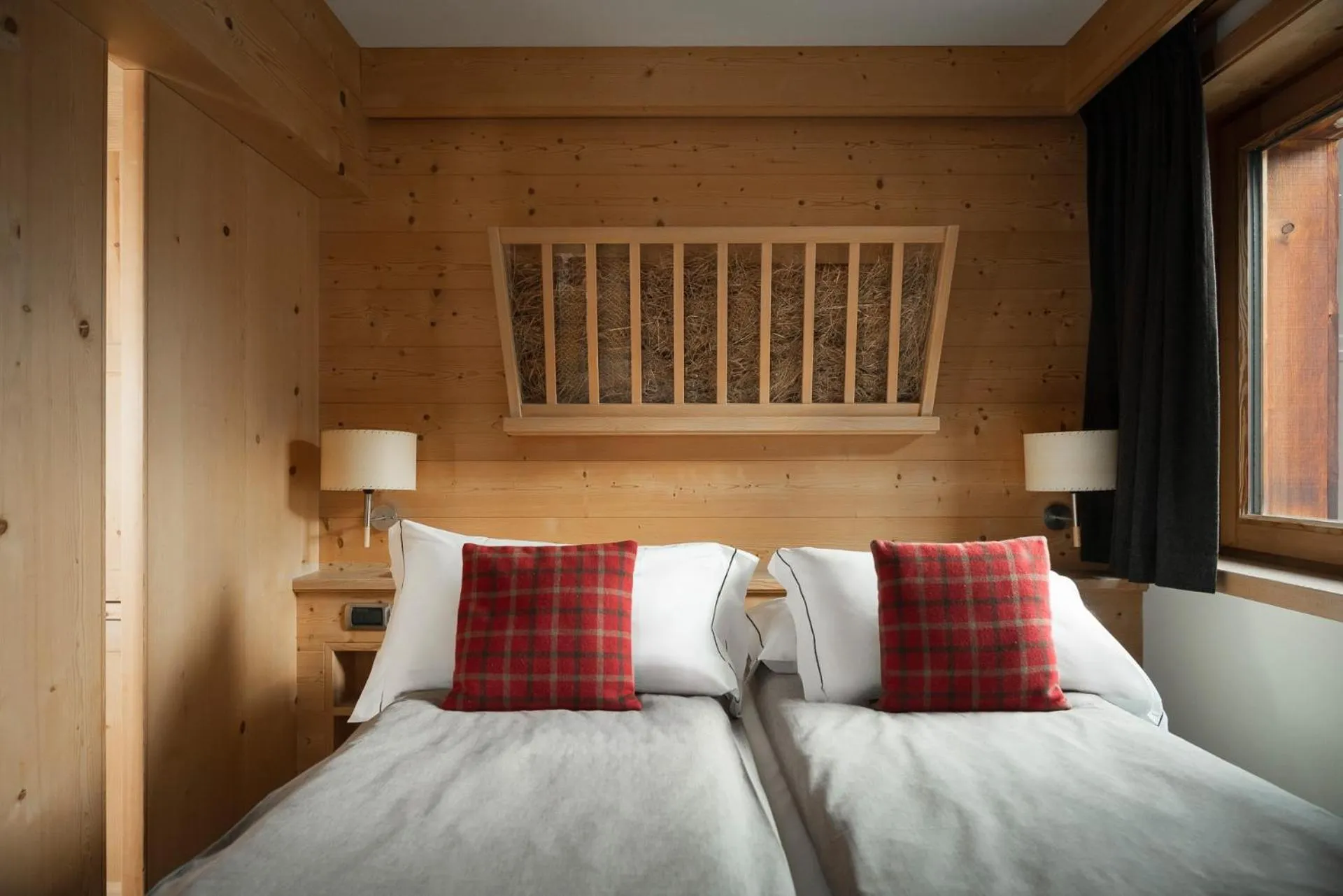 Bed in Alpen Hotel Chalet