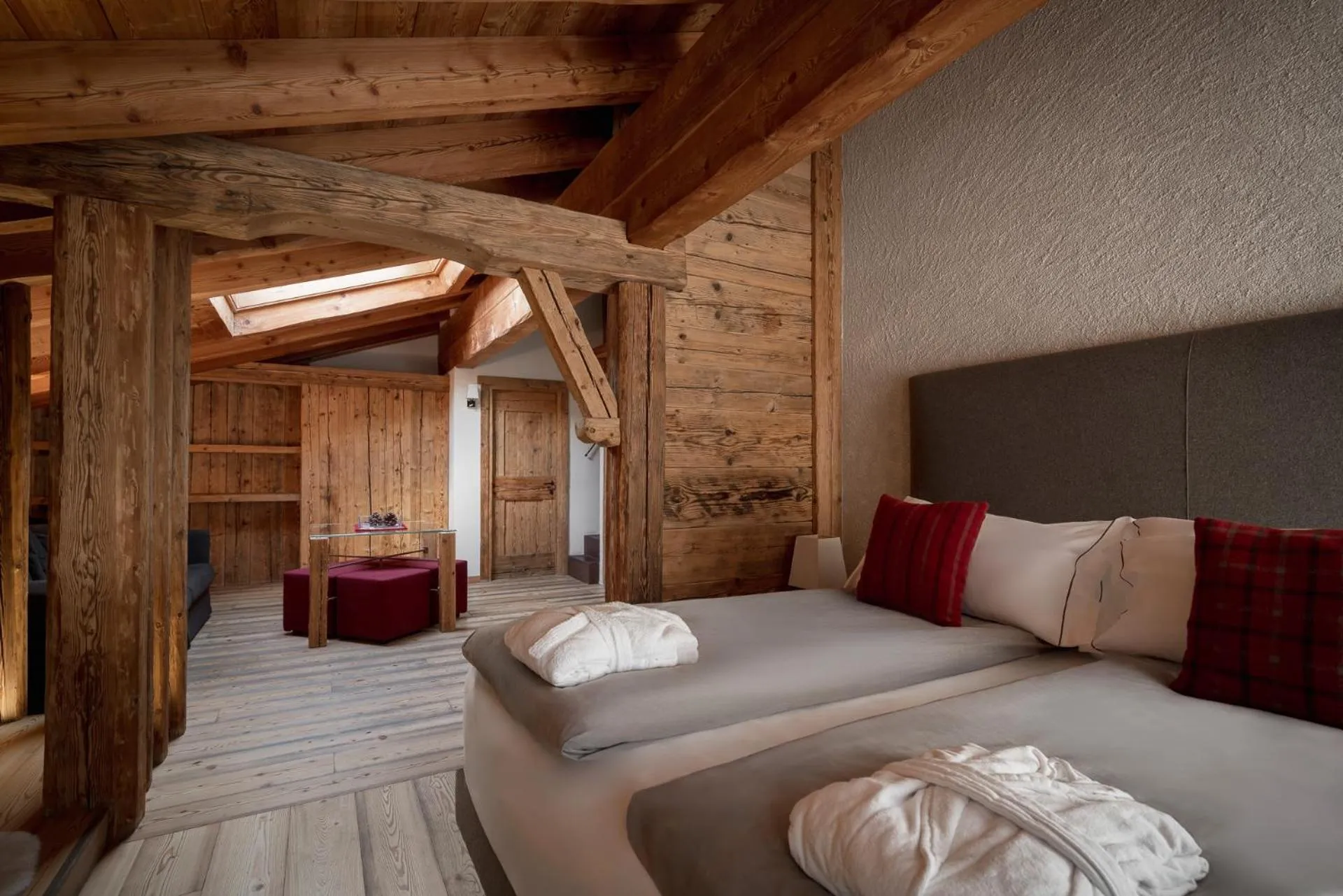 Photo of the whole room, Bed in Alpen Hotel Chalet