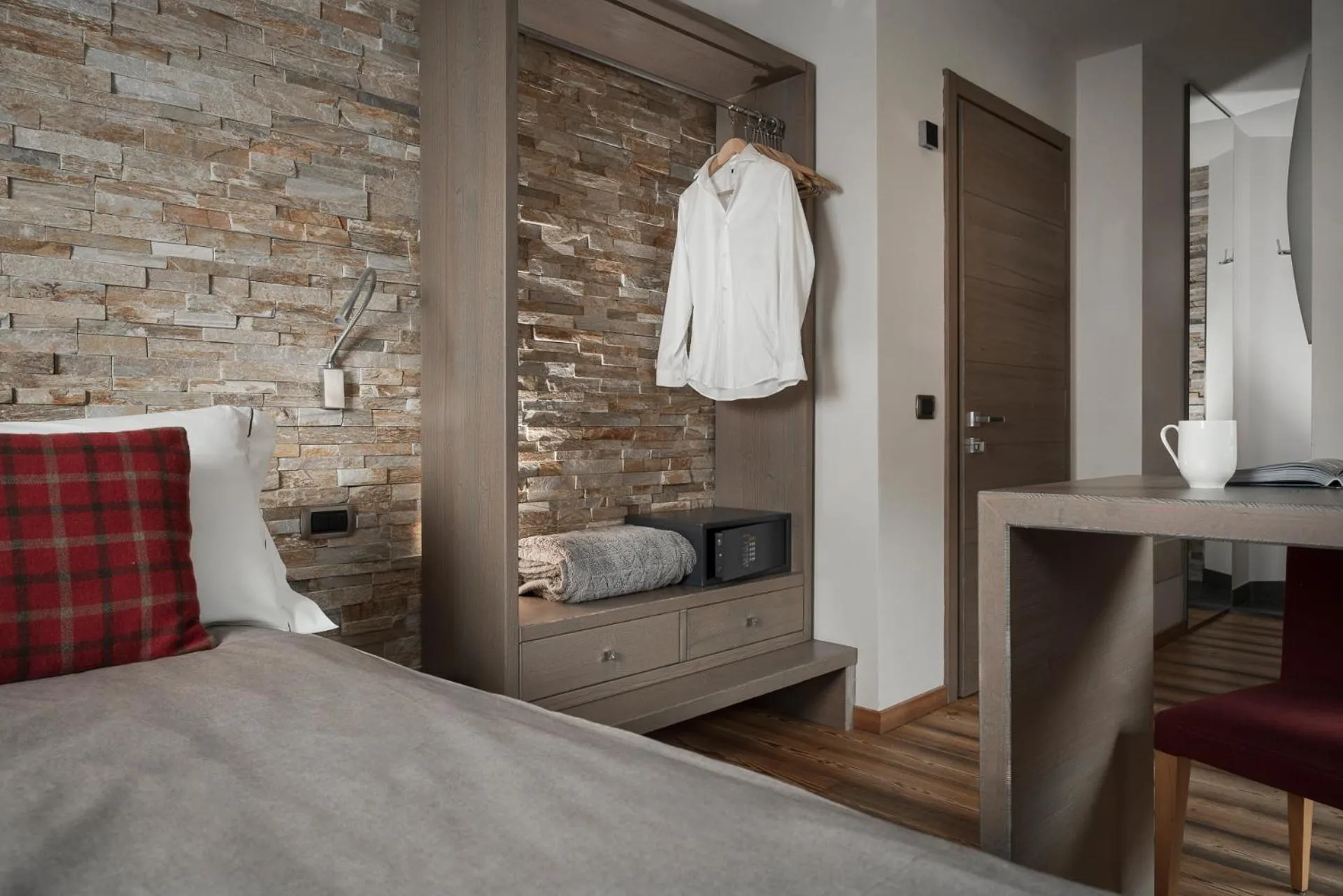 Photo of the whole room, Bed in Alpen Hotel Chalet