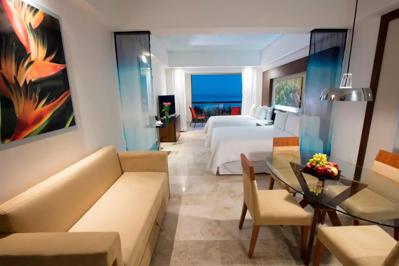 Photo of the whole room, Bed in Krystal Grand Nuevo Vallarta
