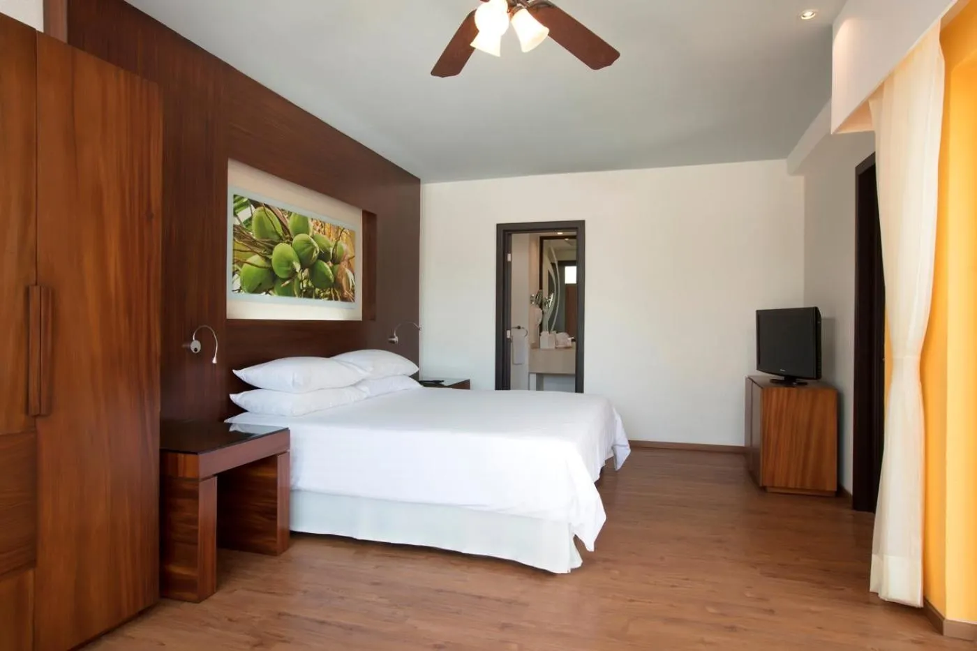 Bed in Krystal Grand Nuevo Vallarta