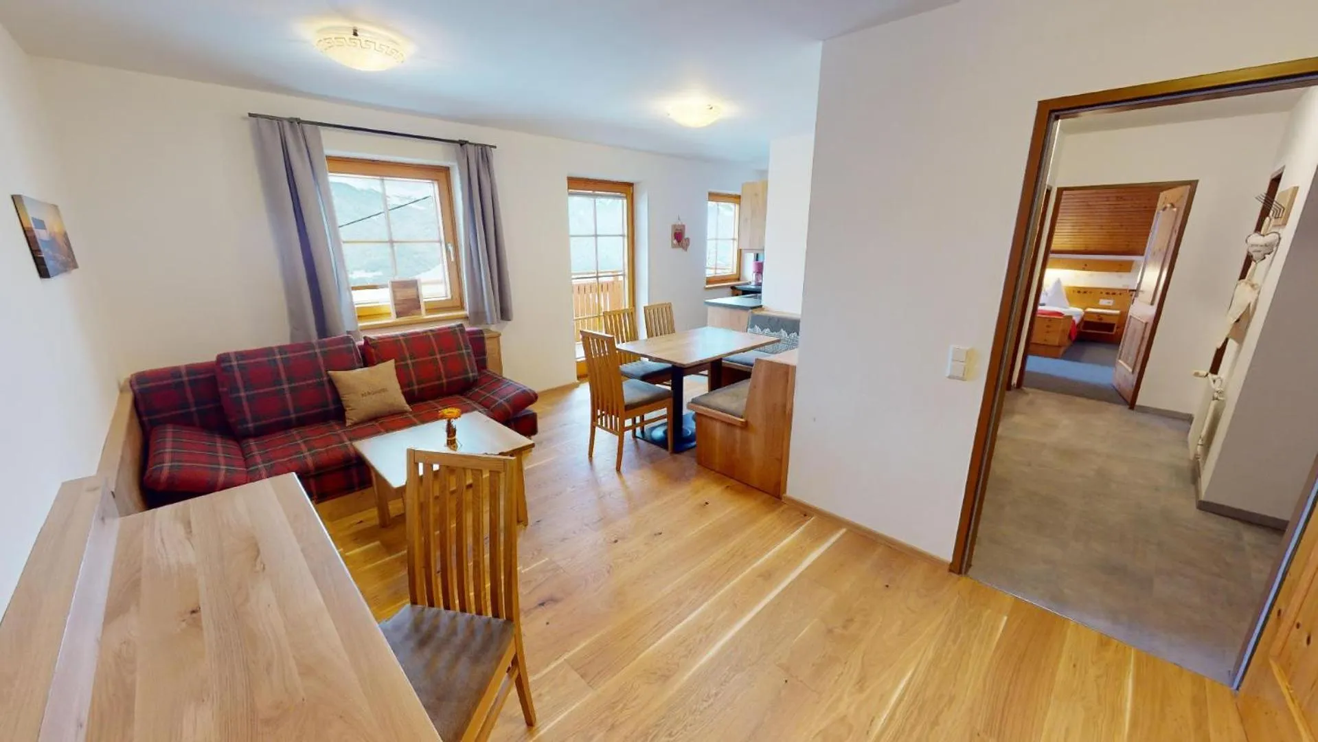 Living room, Bed in Berghotel Presslauer