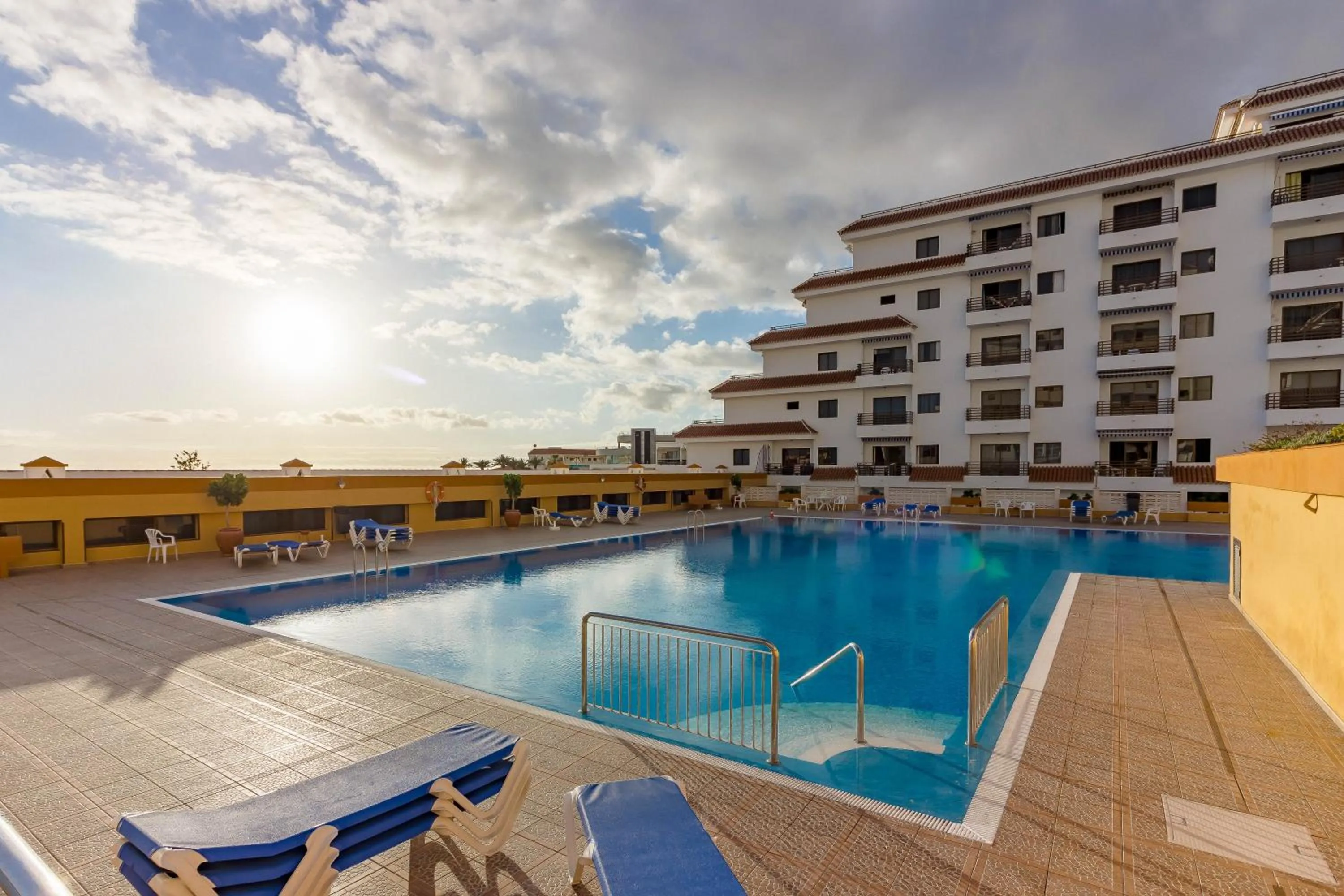 Swimming pool in Seguro El Sol 411