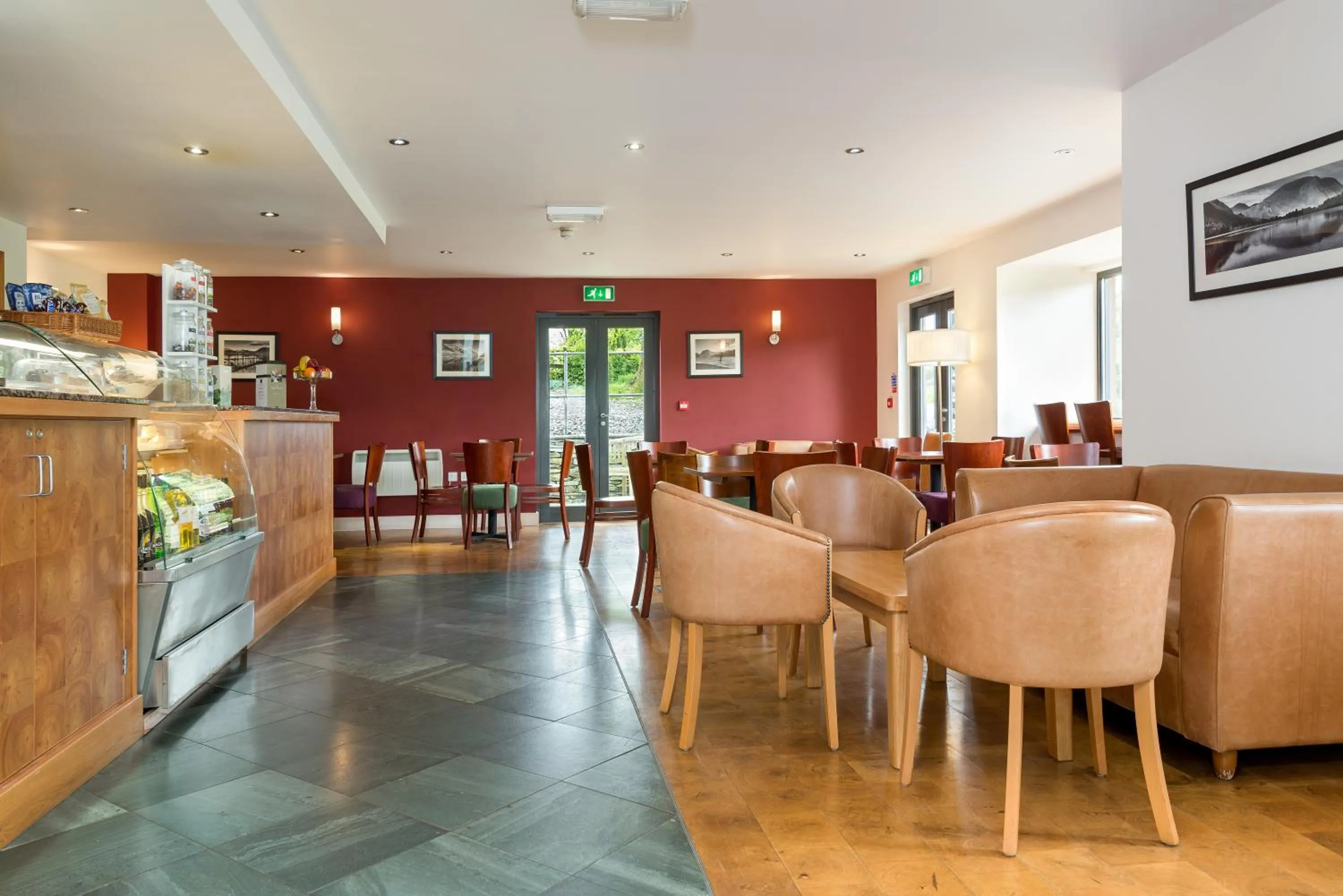 Day in The Lodge In The Vale