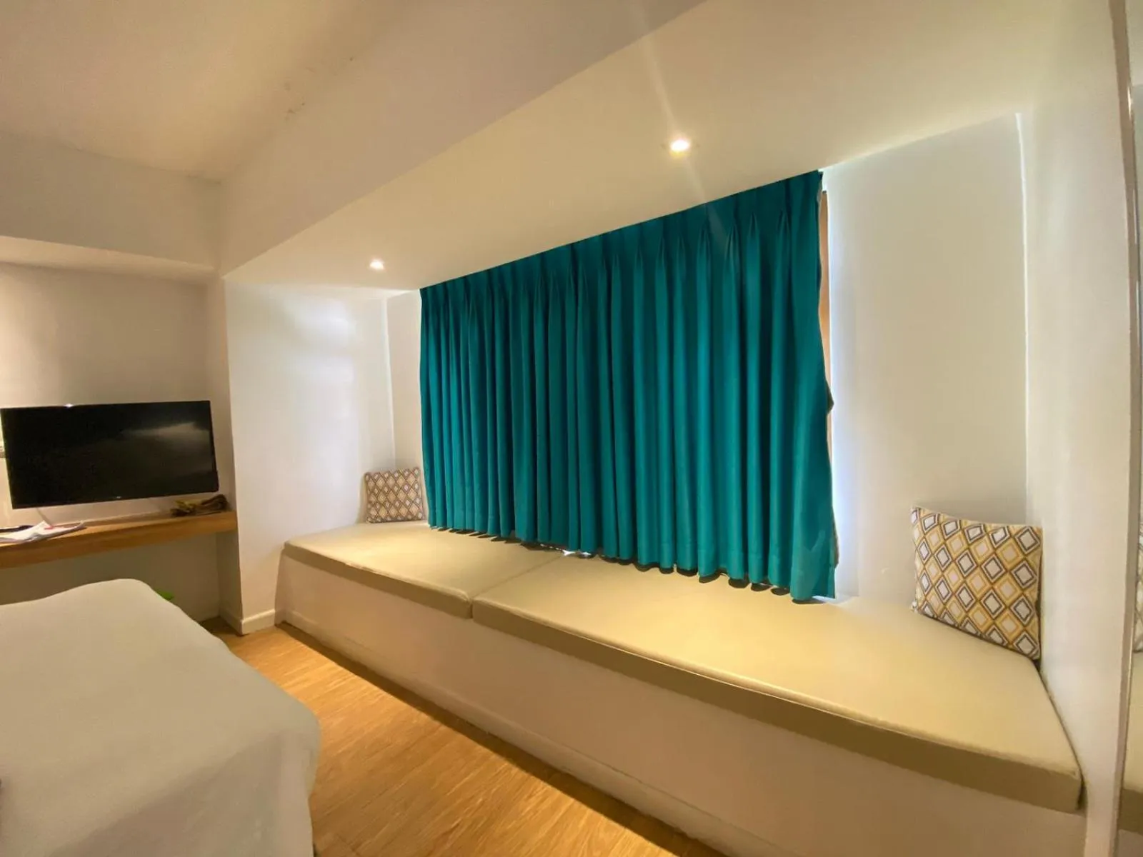 Bedroom, Bed in Ferra Hotel and Garden Suites