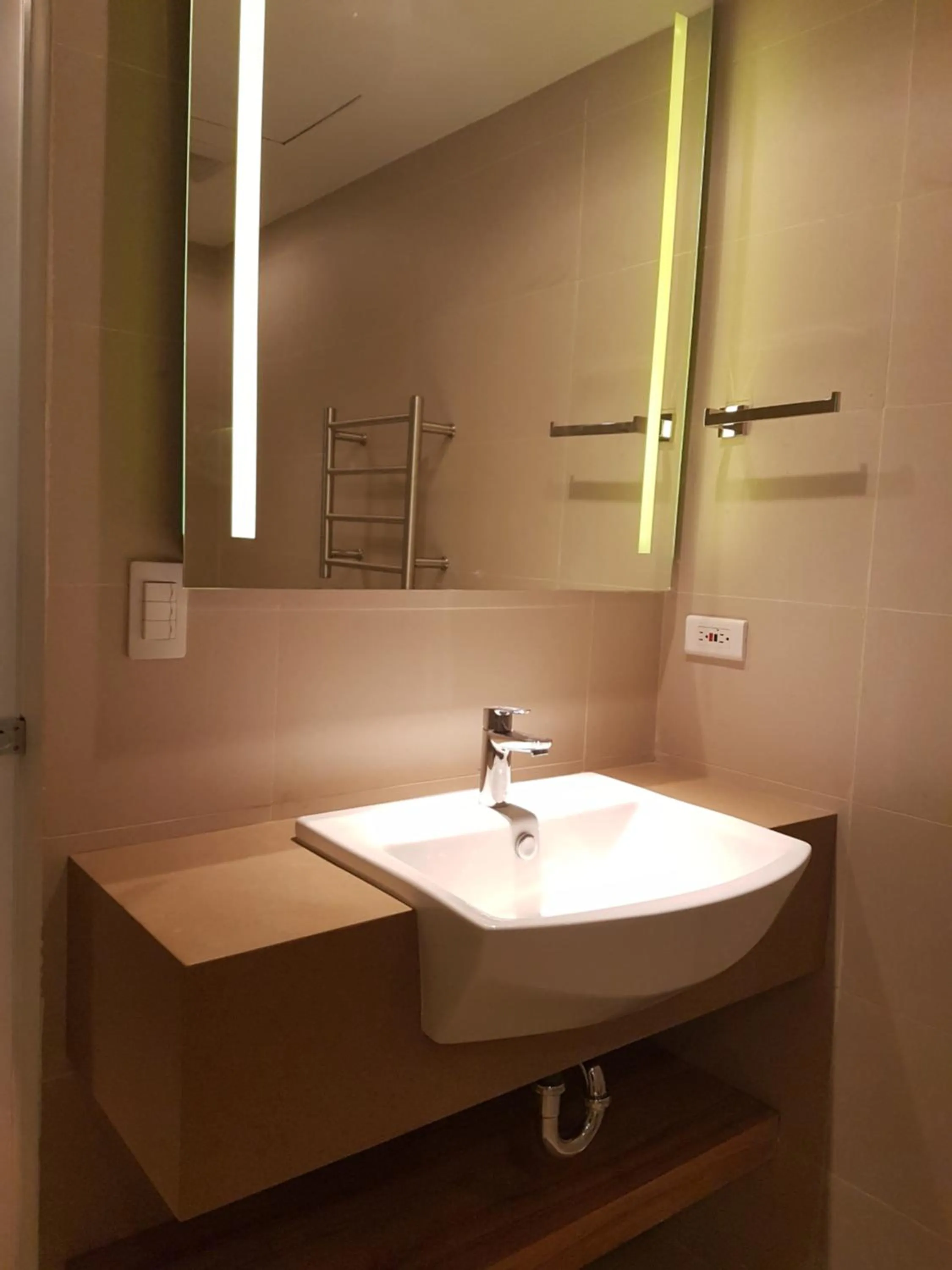 Bathroom in Ferra Hotel and Garden Suites