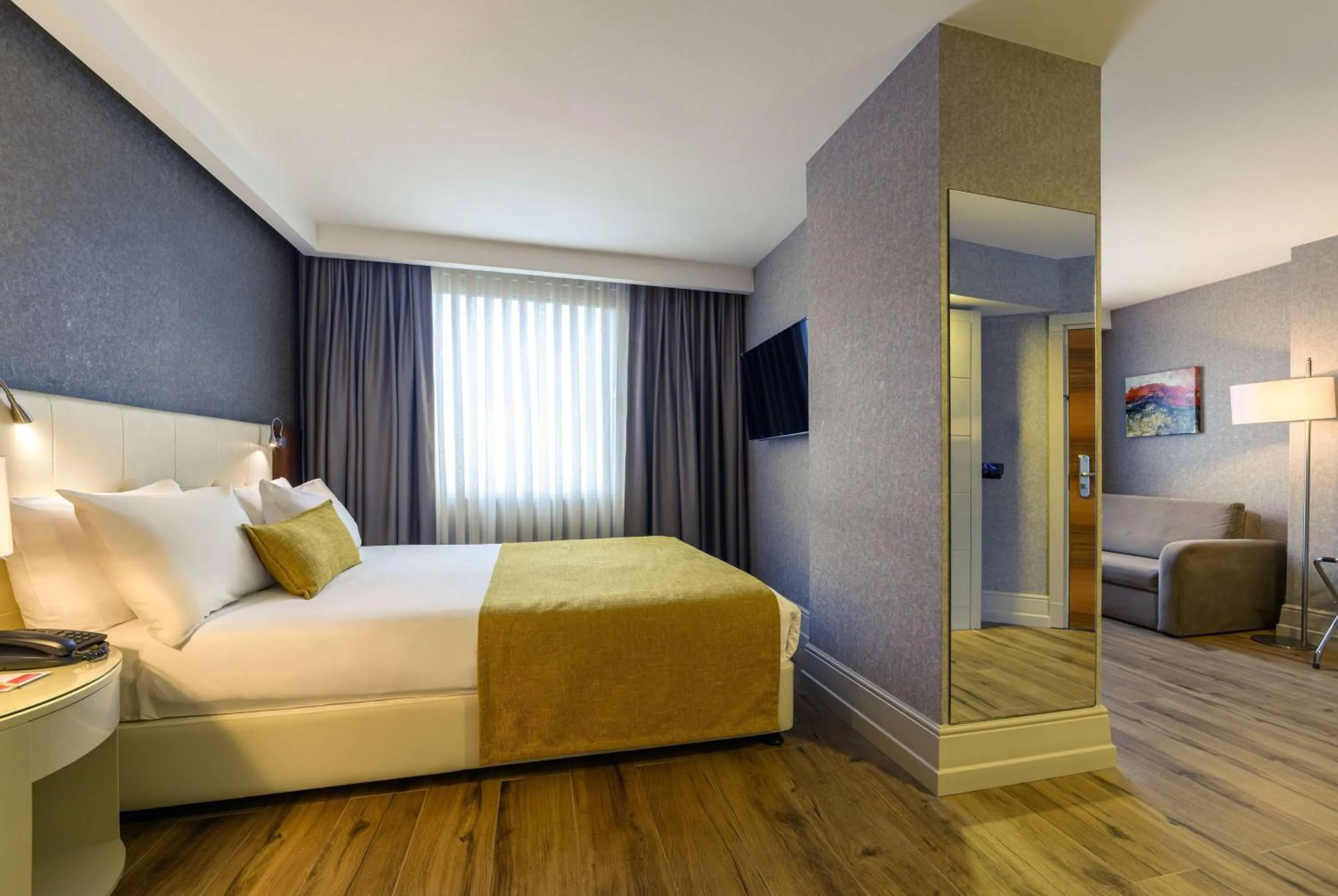 Photo of the whole room, Bed in Ramada by Wyndham Istanbul Grand Bazaar