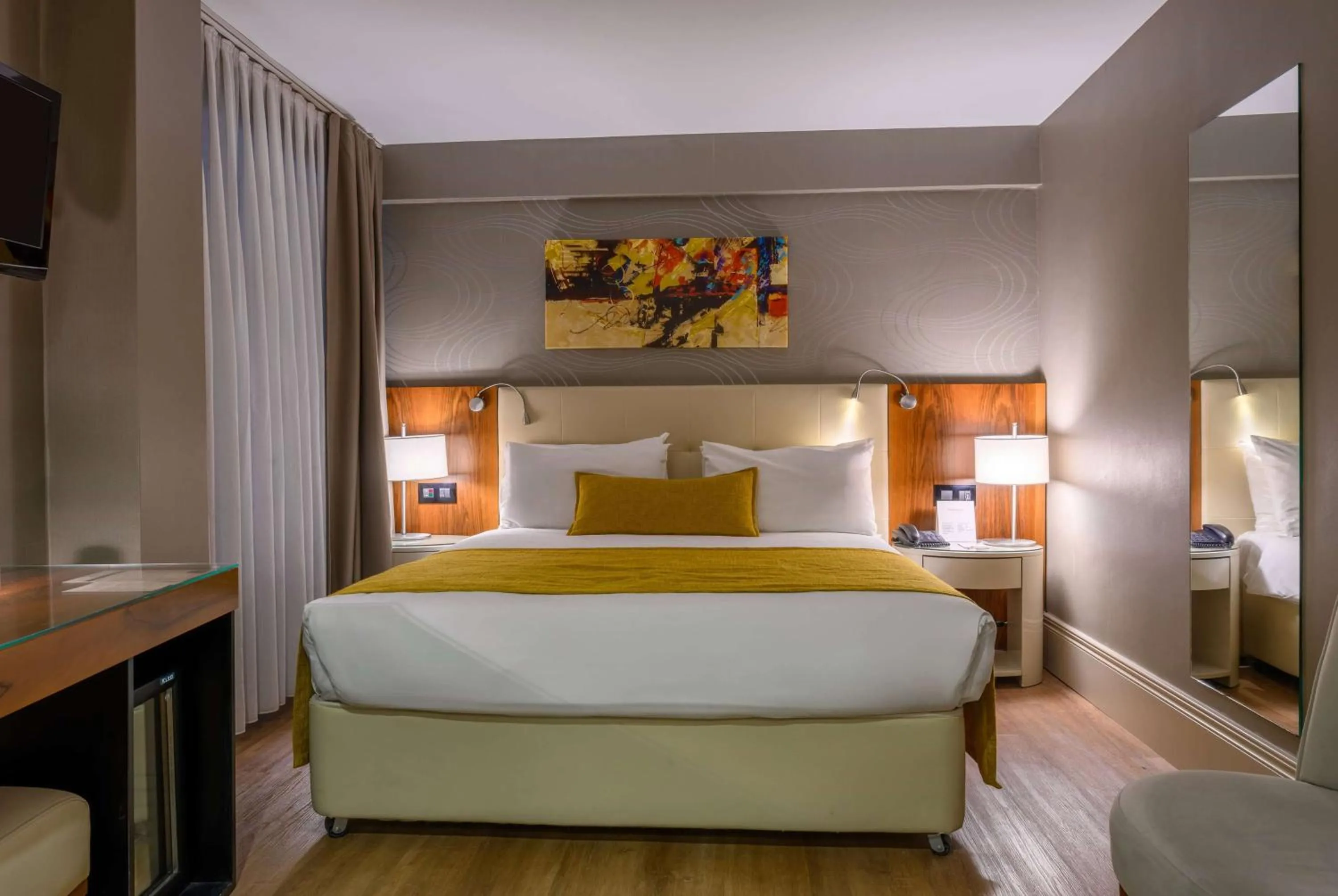 Photo of the whole room, Bed in Ramada by Wyndham Istanbul Grand Bazaar