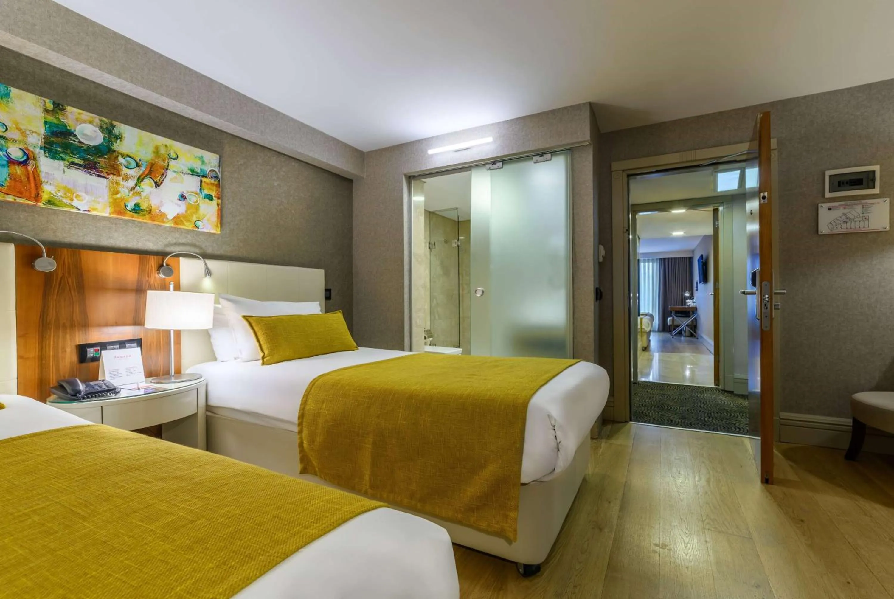 Photo of the whole room, Bed in Ramada by Wyndham Istanbul Grand Bazaar