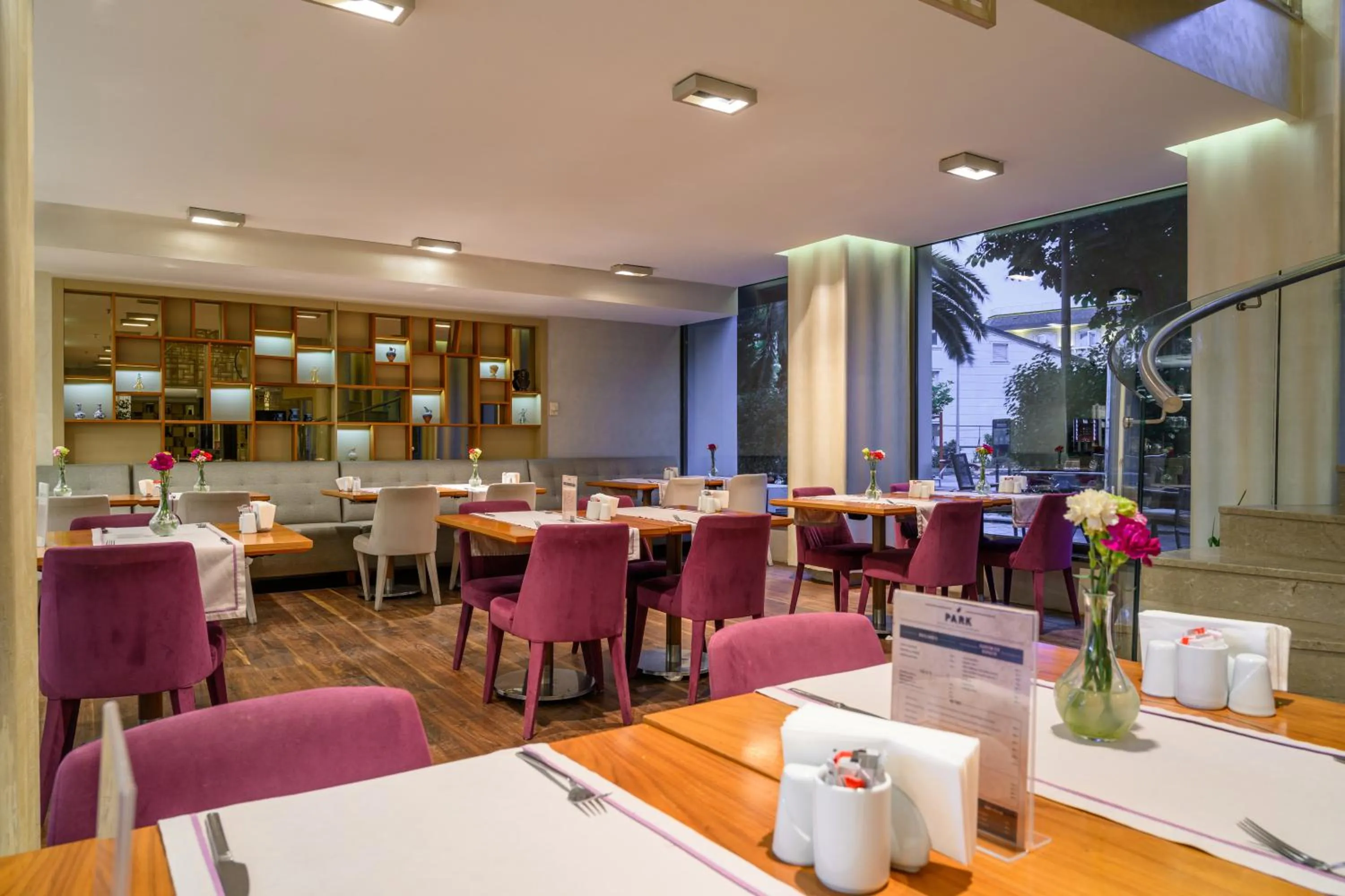 Restaurant/places to eat in Ramada by Wyndham Istanbul Grand Bazaar