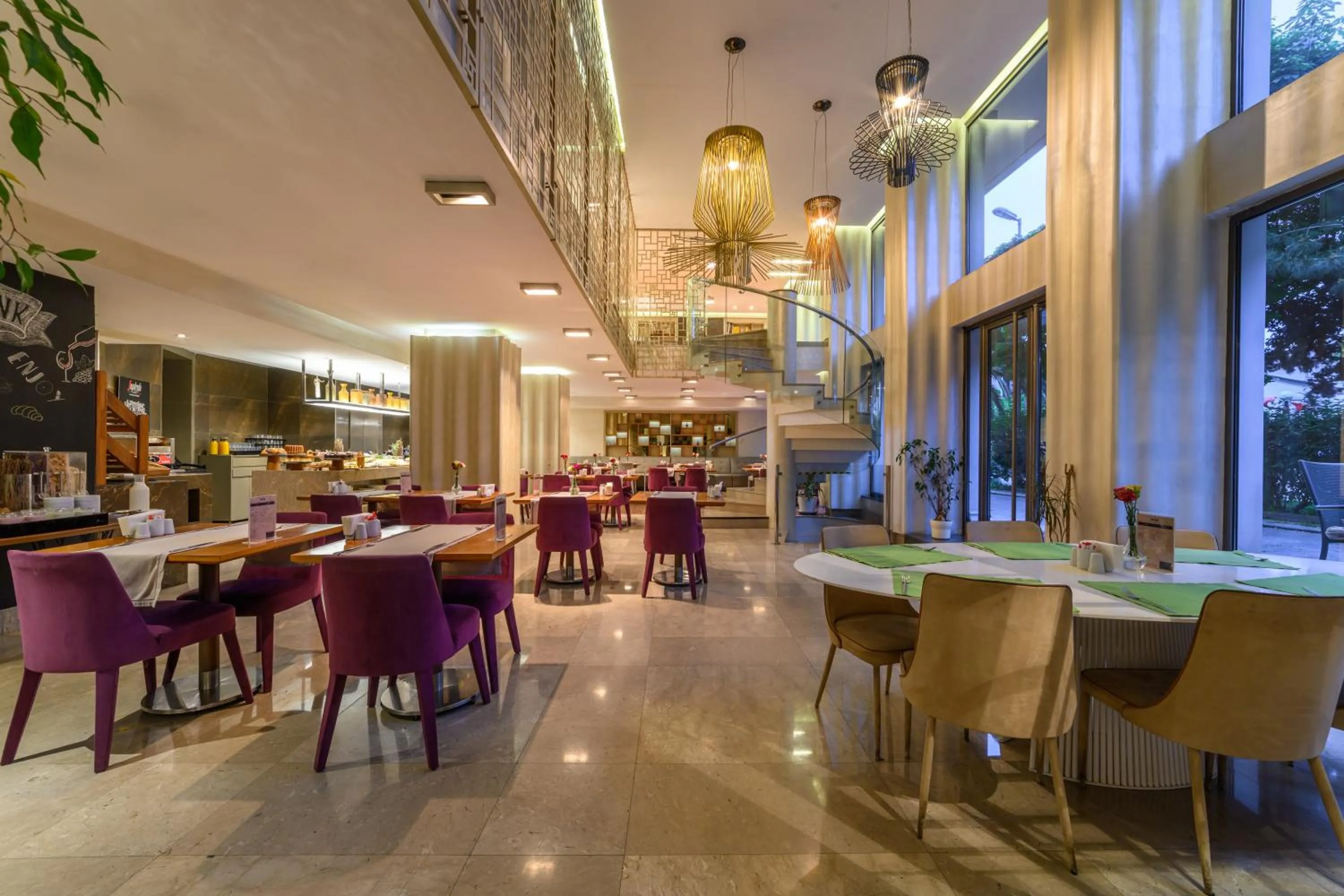 Restaurant/places to eat in Ramada by Wyndham Istanbul Grand Bazaar
