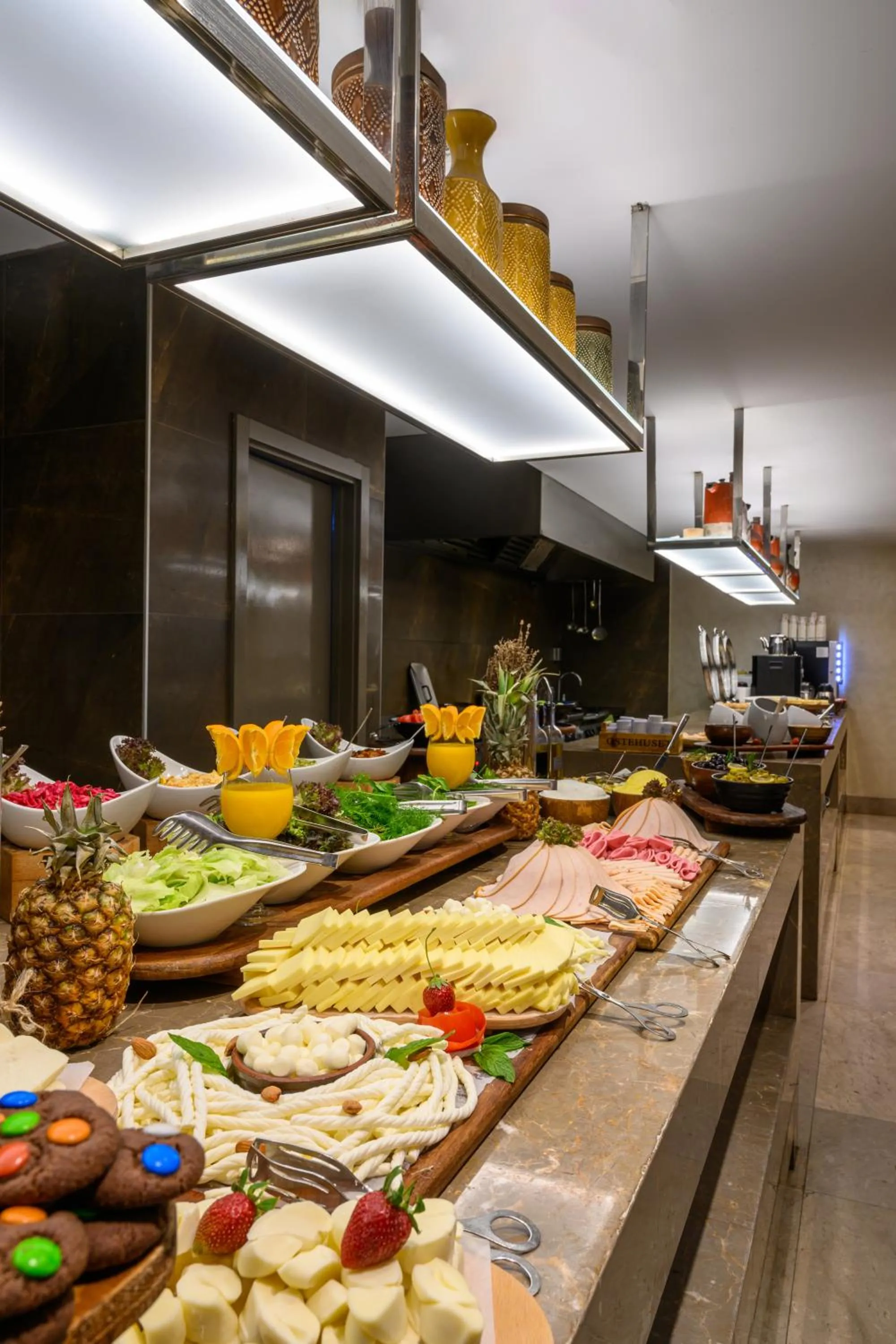 Food and drinks in Ramada by Wyndham Istanbul Grand Bazaar