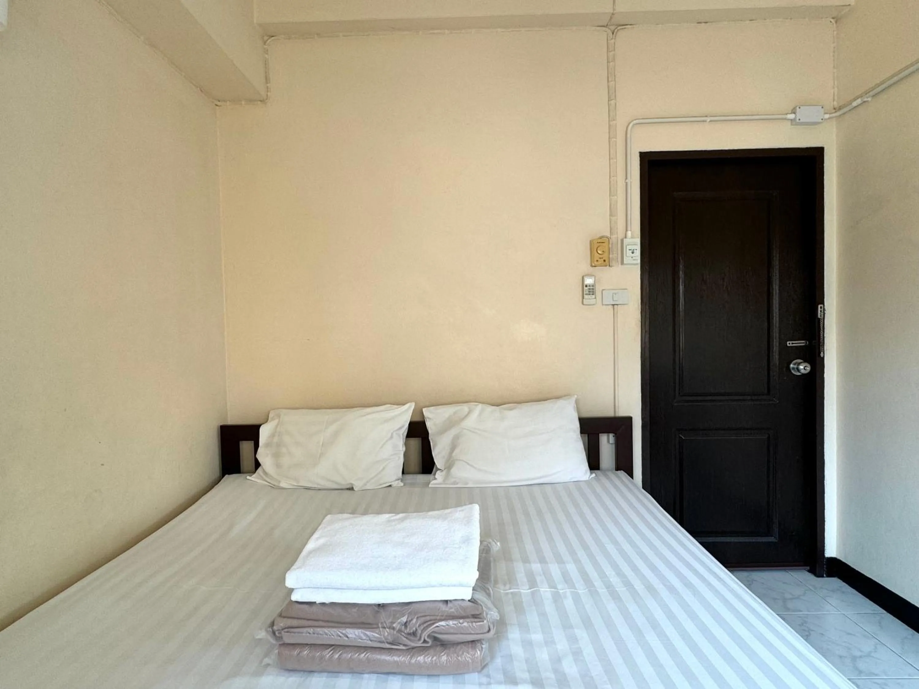 Bed in KC guest house