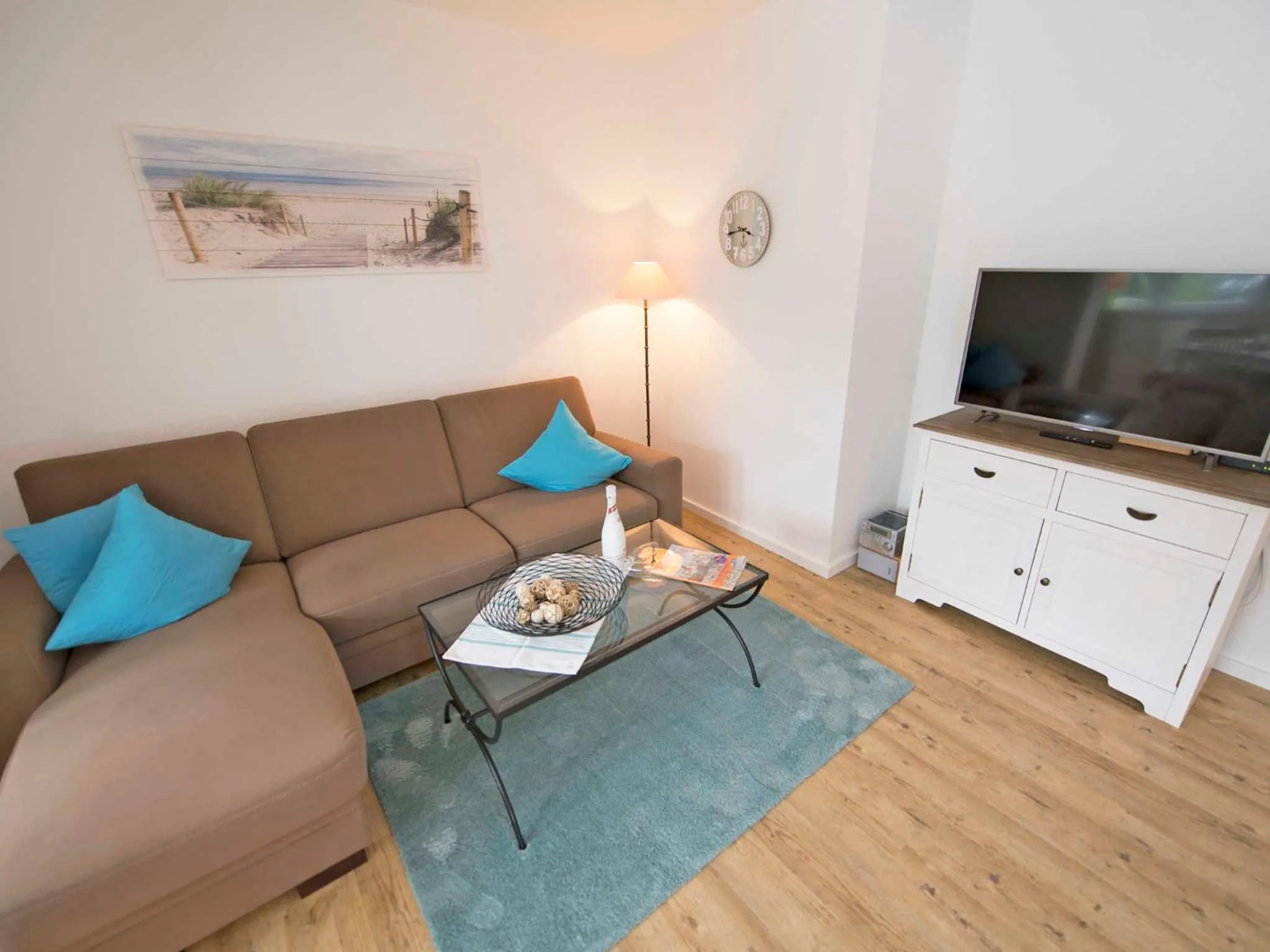 Living room in Villa Freia in Binz - WG 11 mit Meerblick und Balkon