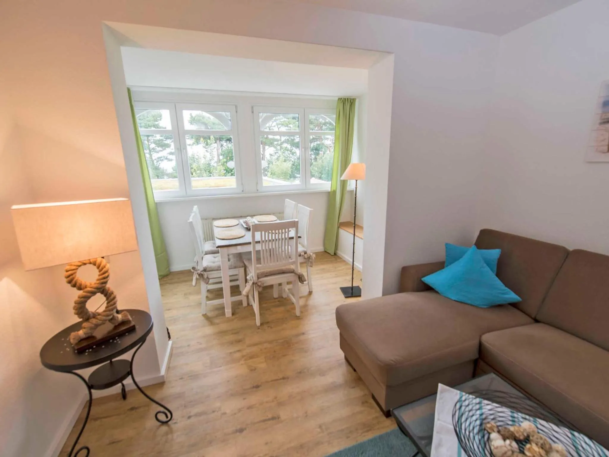 Living room in Villa Freia in Binz - WG 11 mit Meerblick und Balkon