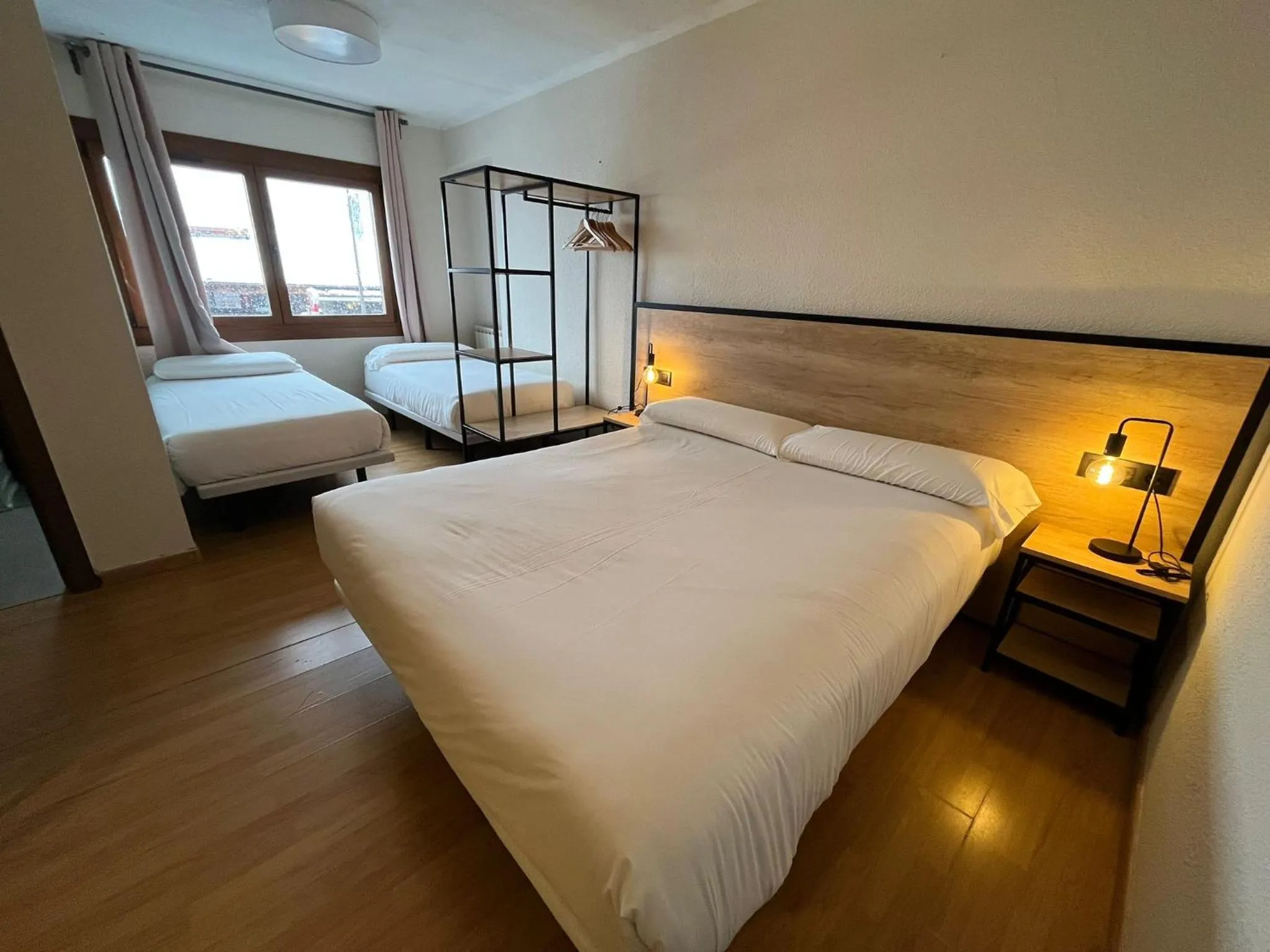 Hotel NIU a 50 m del Funicamp