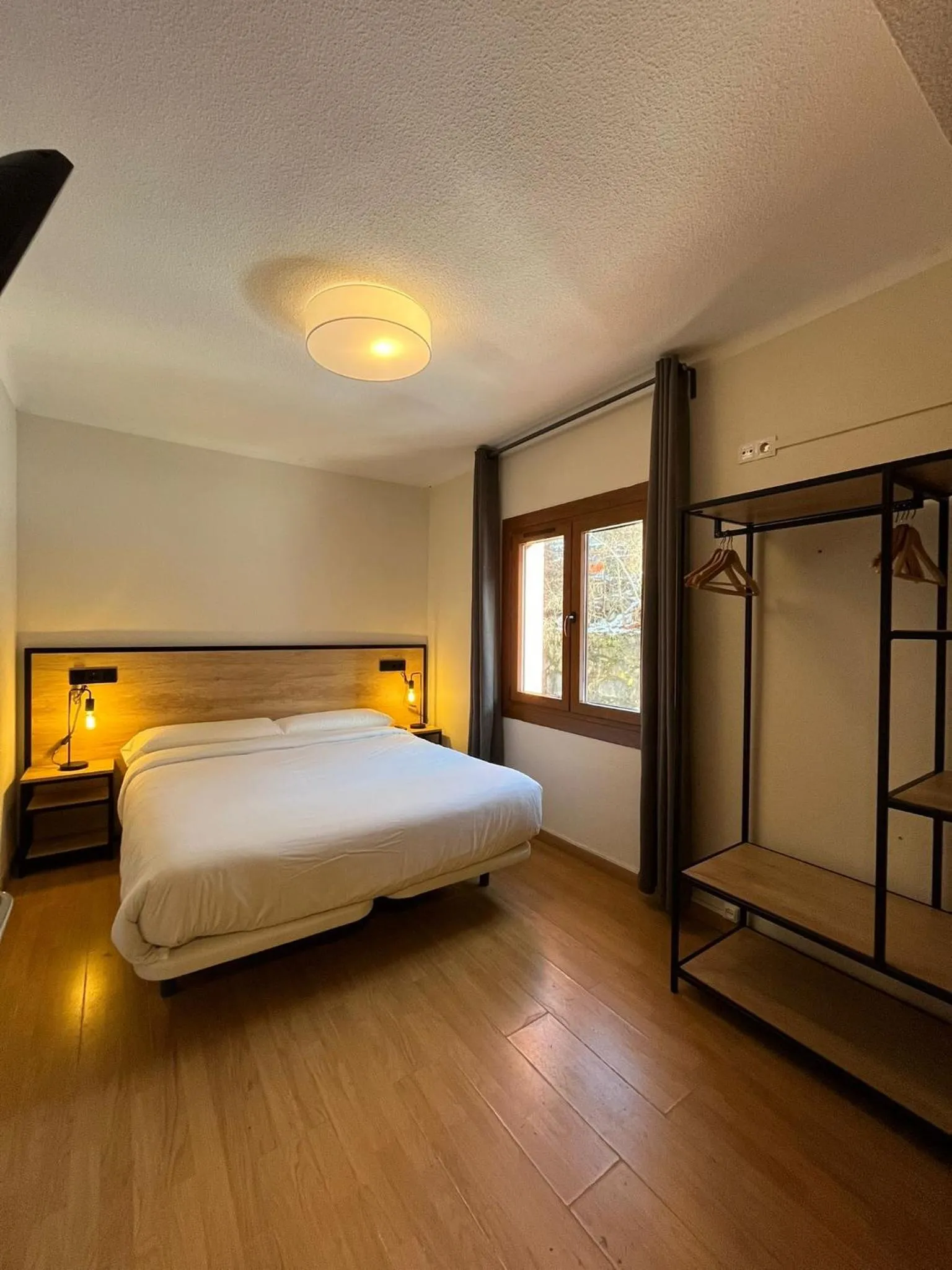 Hotel NIU a 50 m del Funicamp