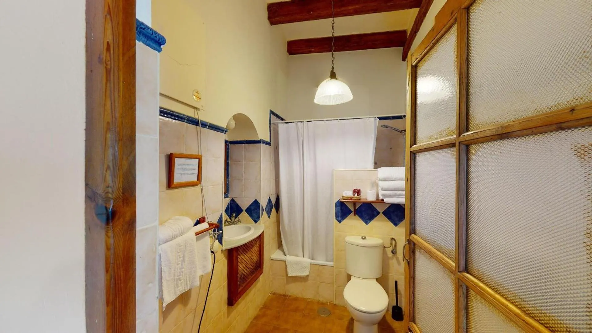 Toilet in El Palomar de la Breña