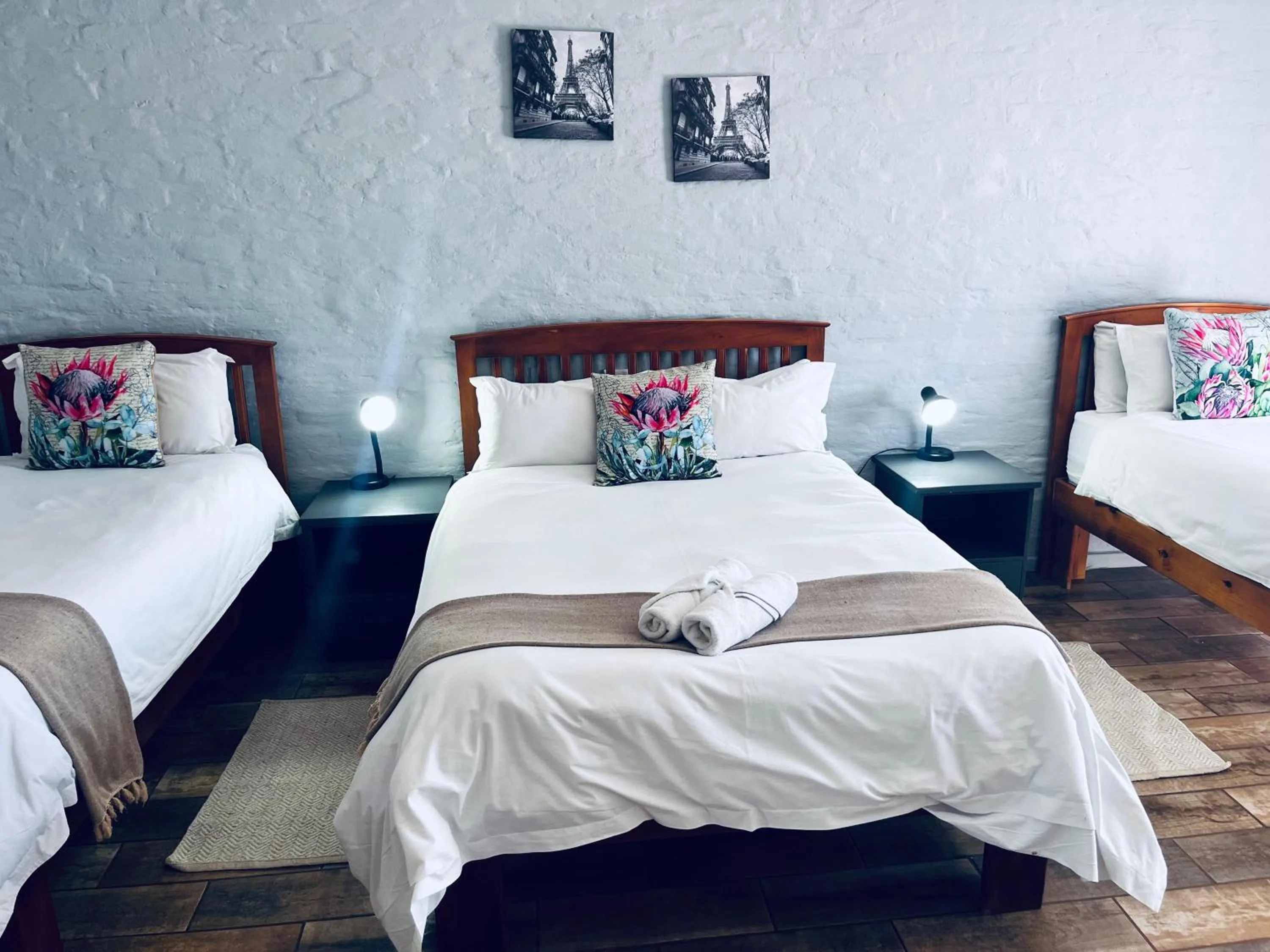 Bed in Merino Inn Hotel