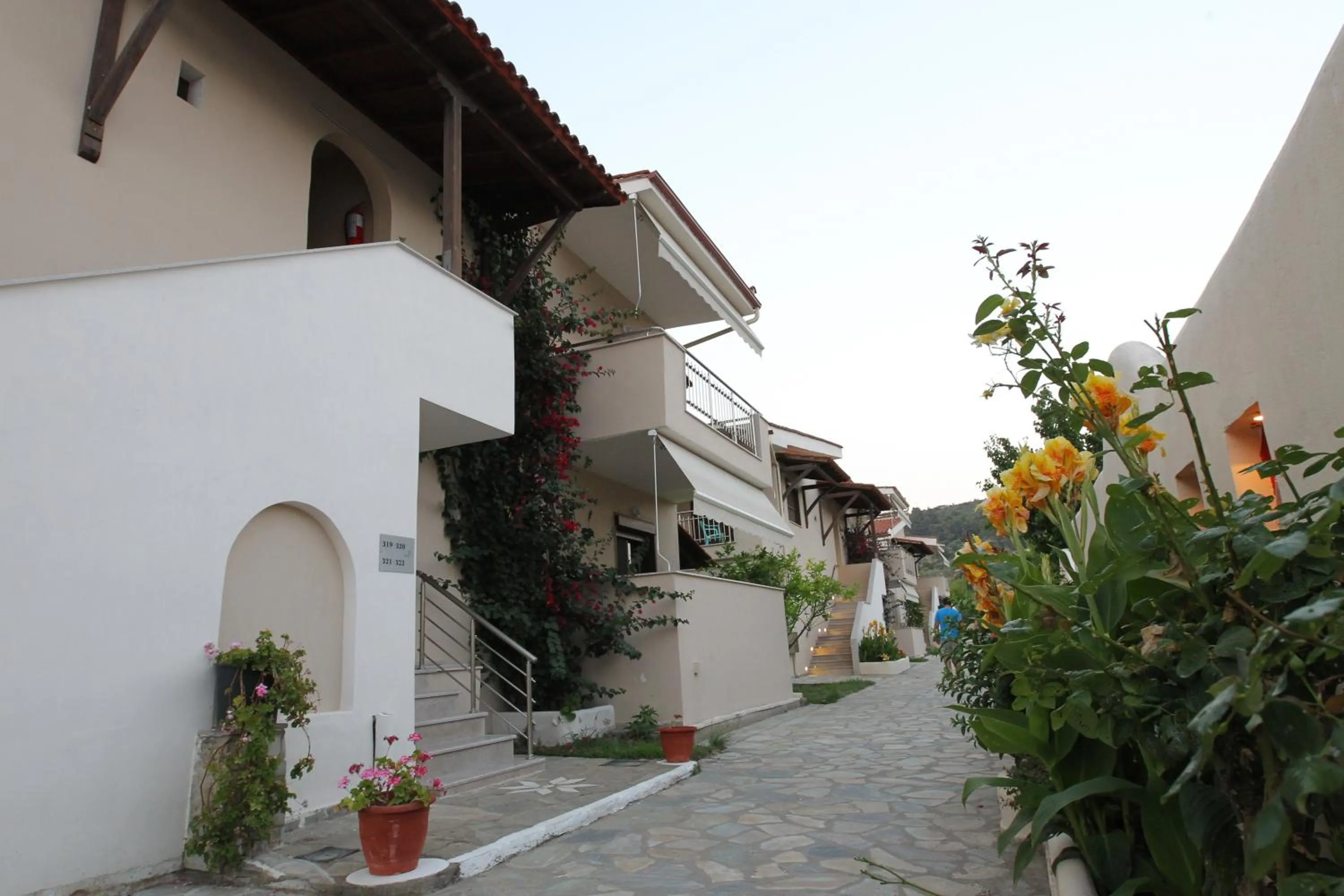 Facade/entrance in Meliton Inn Hotel & Suites by the beach