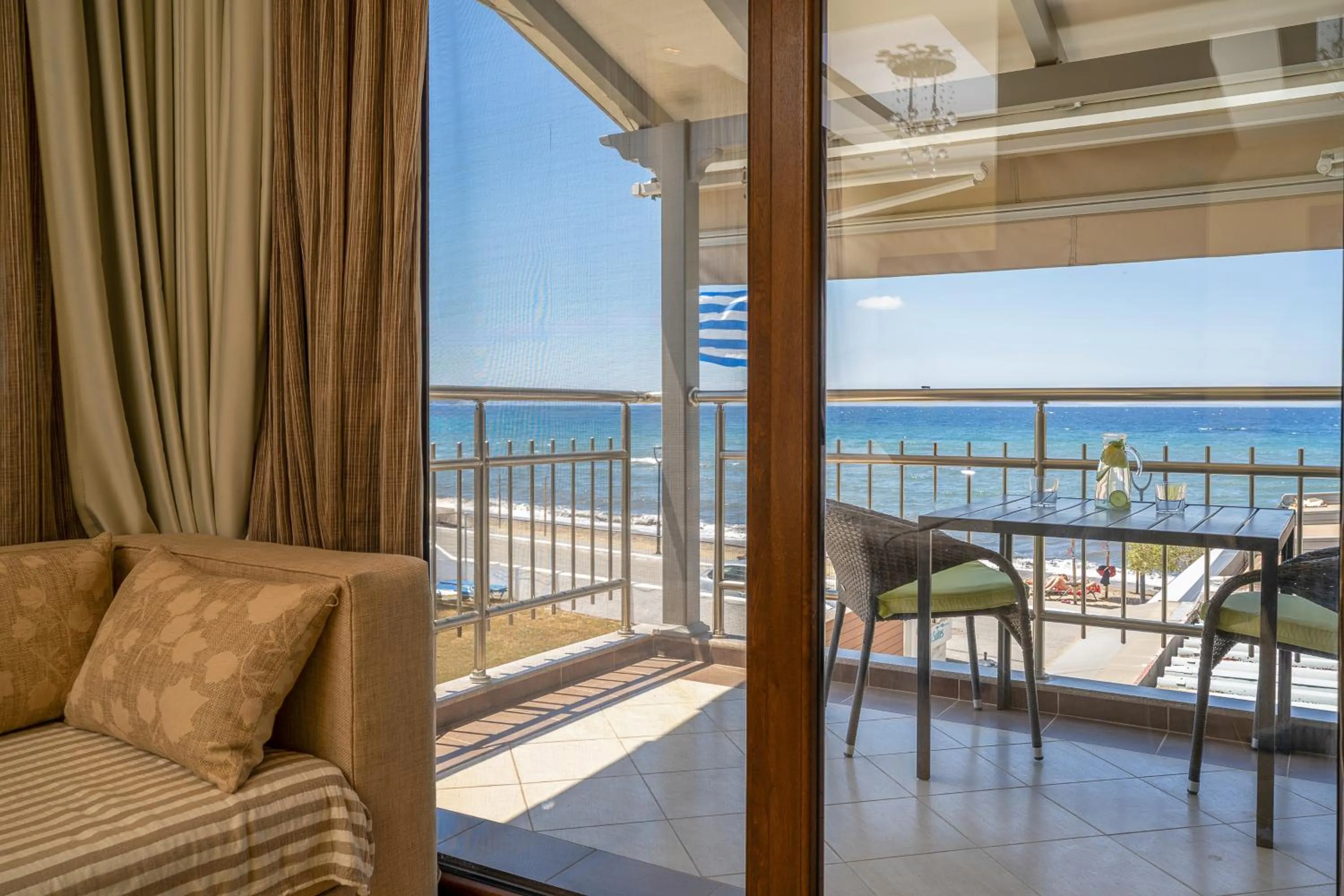 Meliton Inn Hotel & Suites by the beach