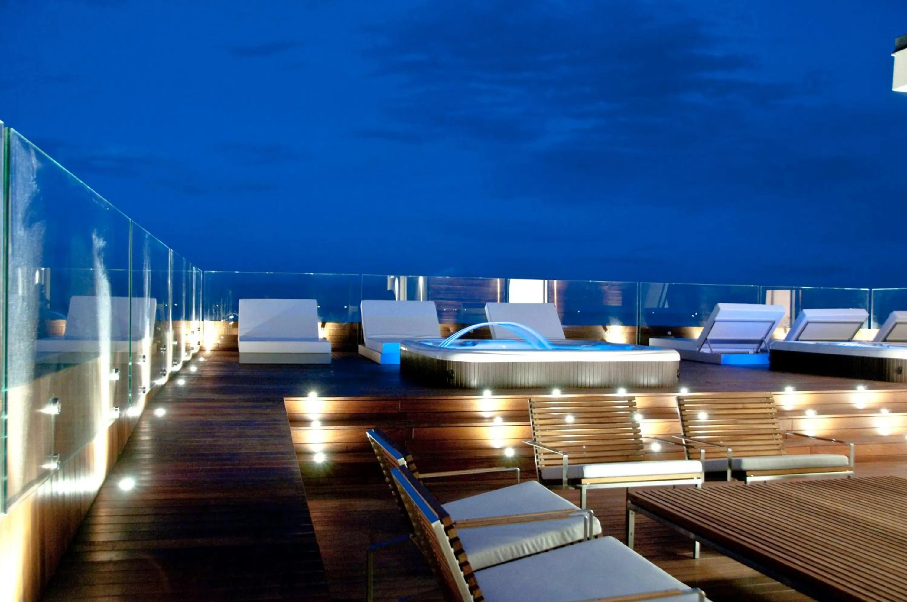 Seating area in Hotel Commodore