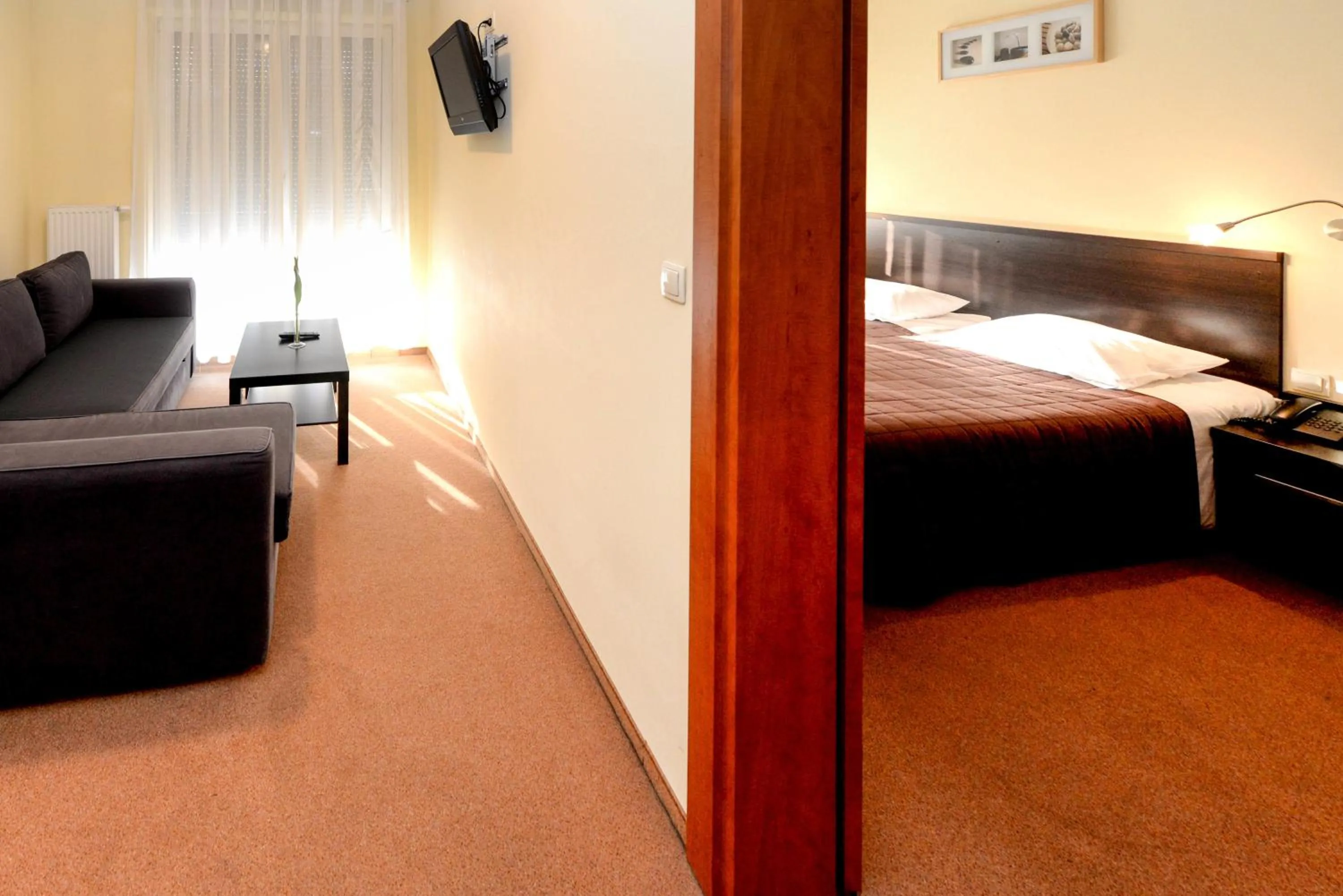 TV and multimedia, Bed in Hotel Liburnia