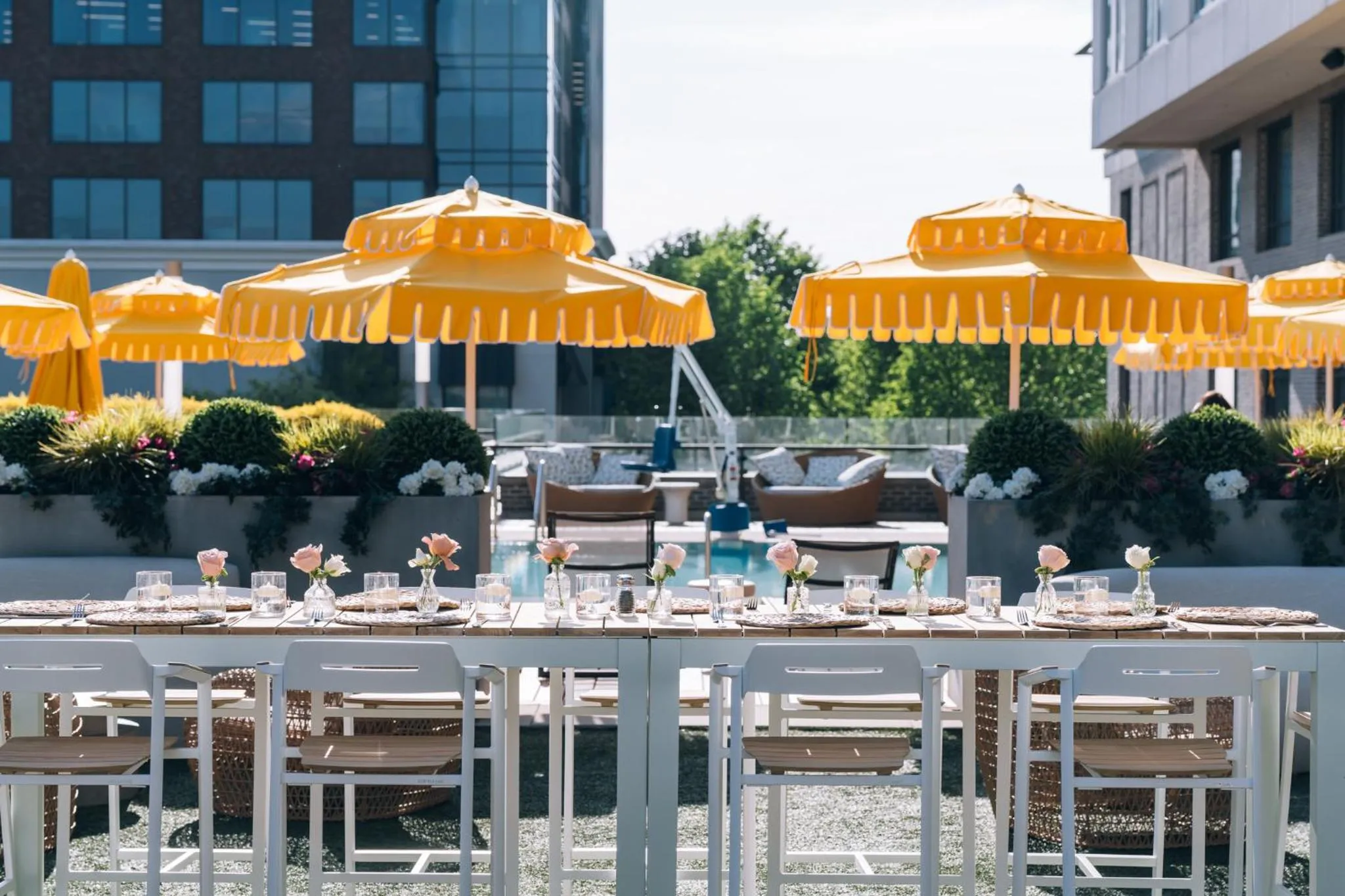 Swimming pool in The Hotel at Avalon, Autograph Collection
