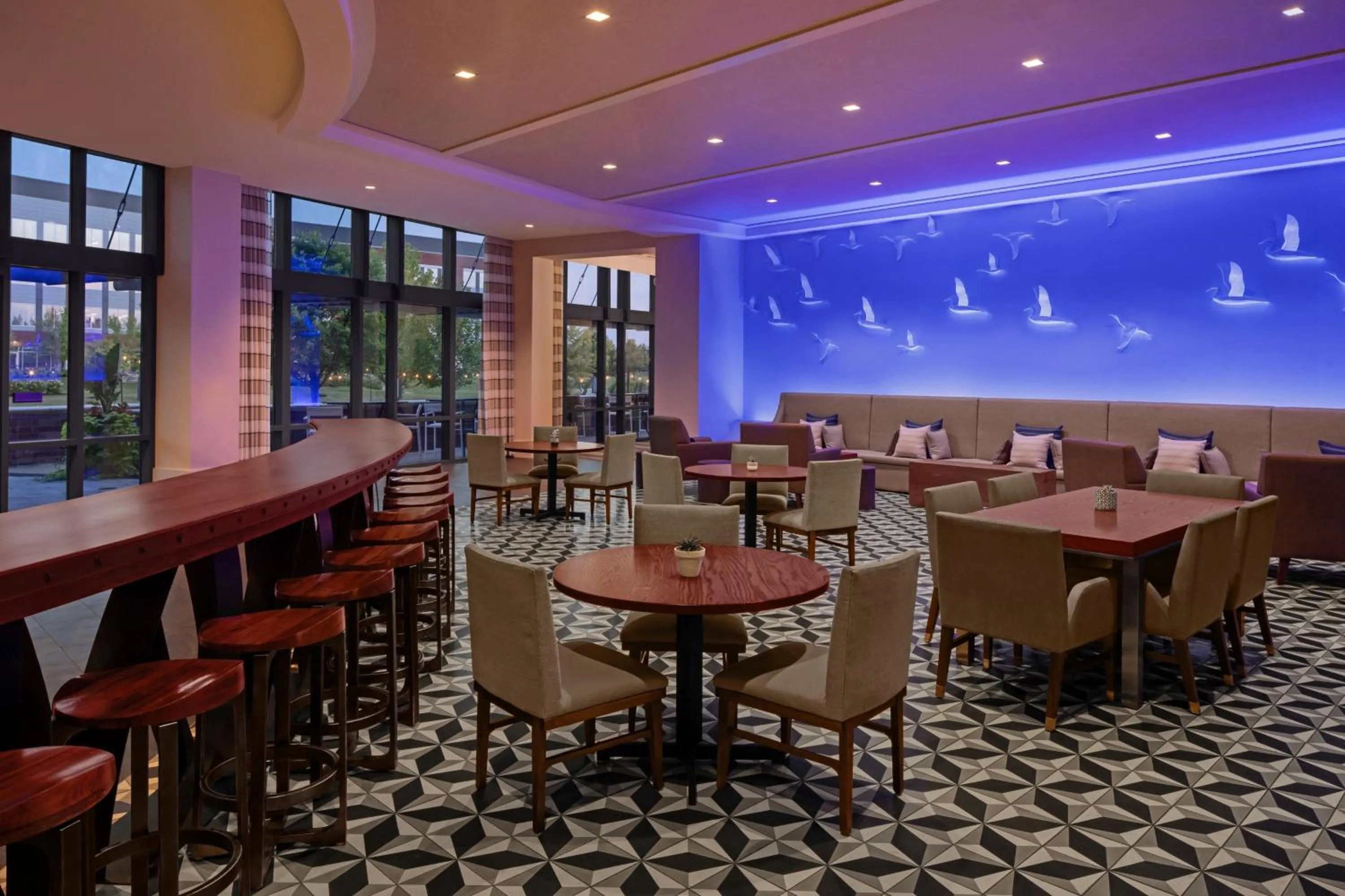 Restaurant/places to eat in Renaissance Columbus Westerville-Polaris Hotel
