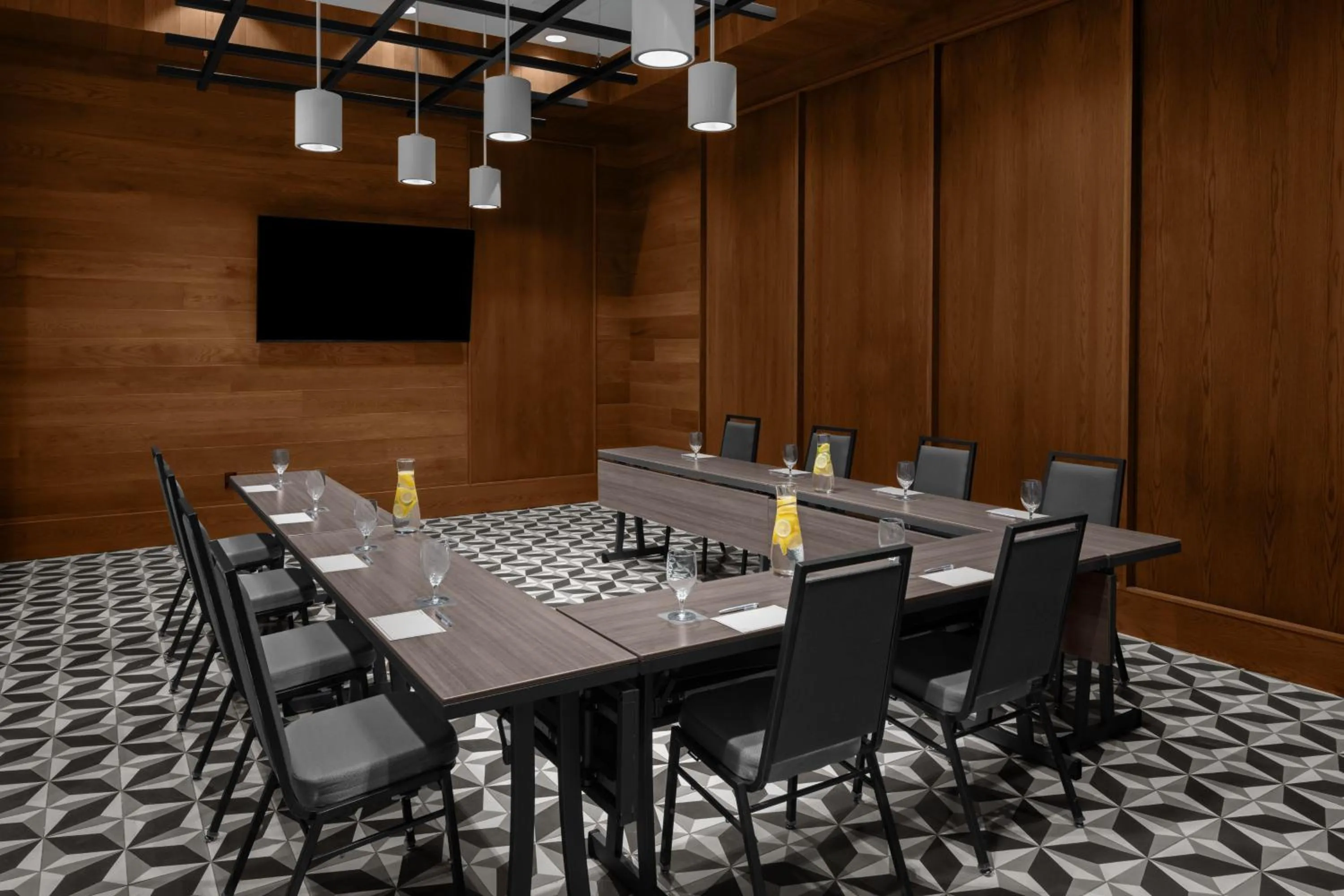 Meeting/conference room in Renaissance Columbus Westerville-Polaris Hotel